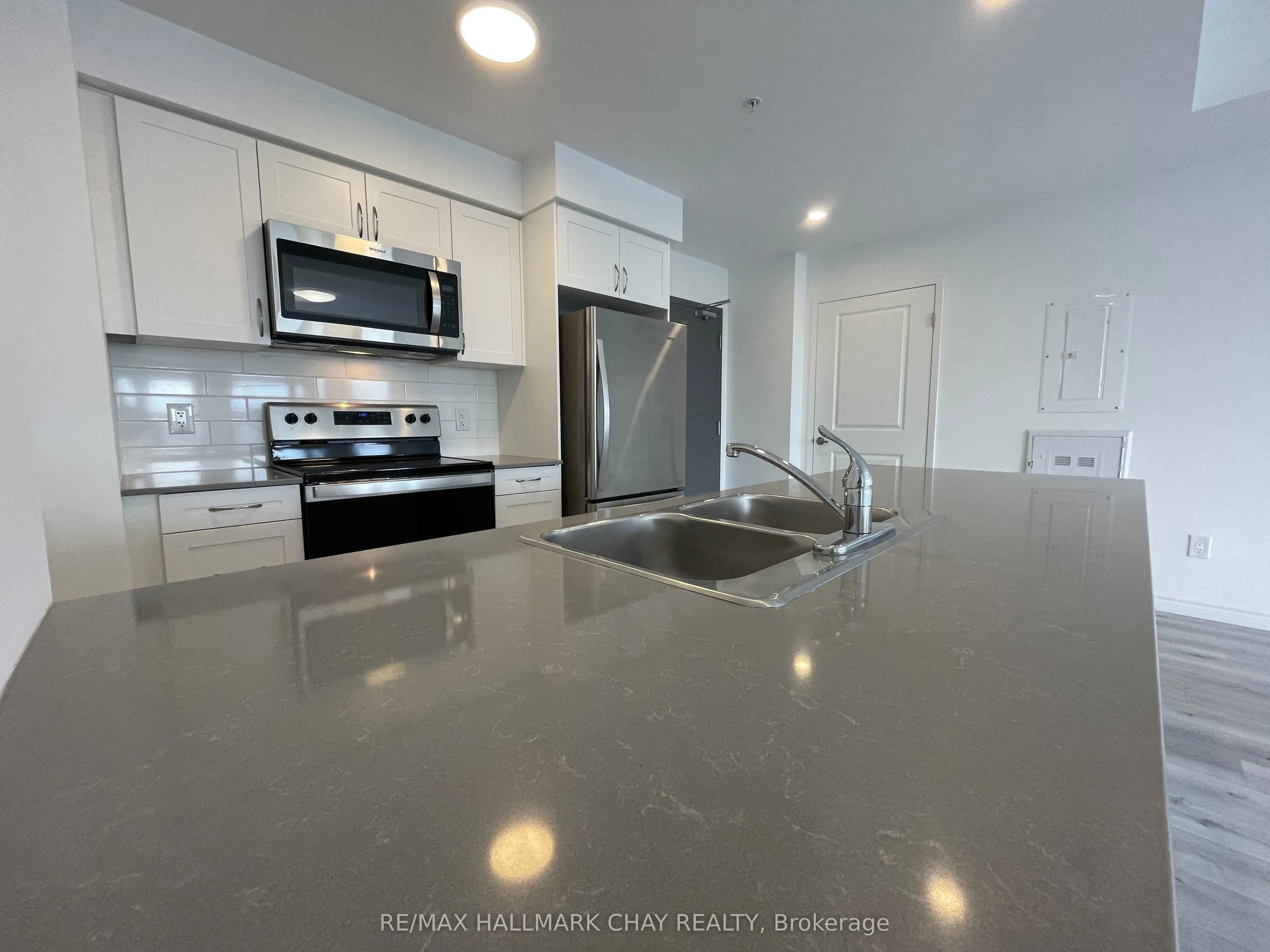 30 Hanmer Street W, #810