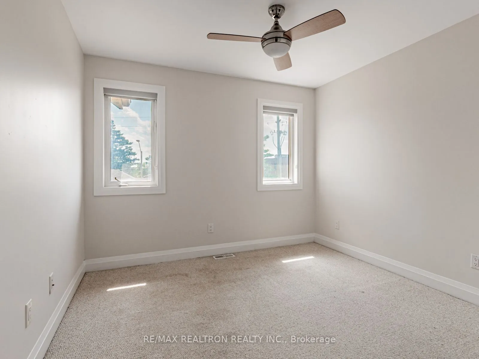 14b Ferris Lane