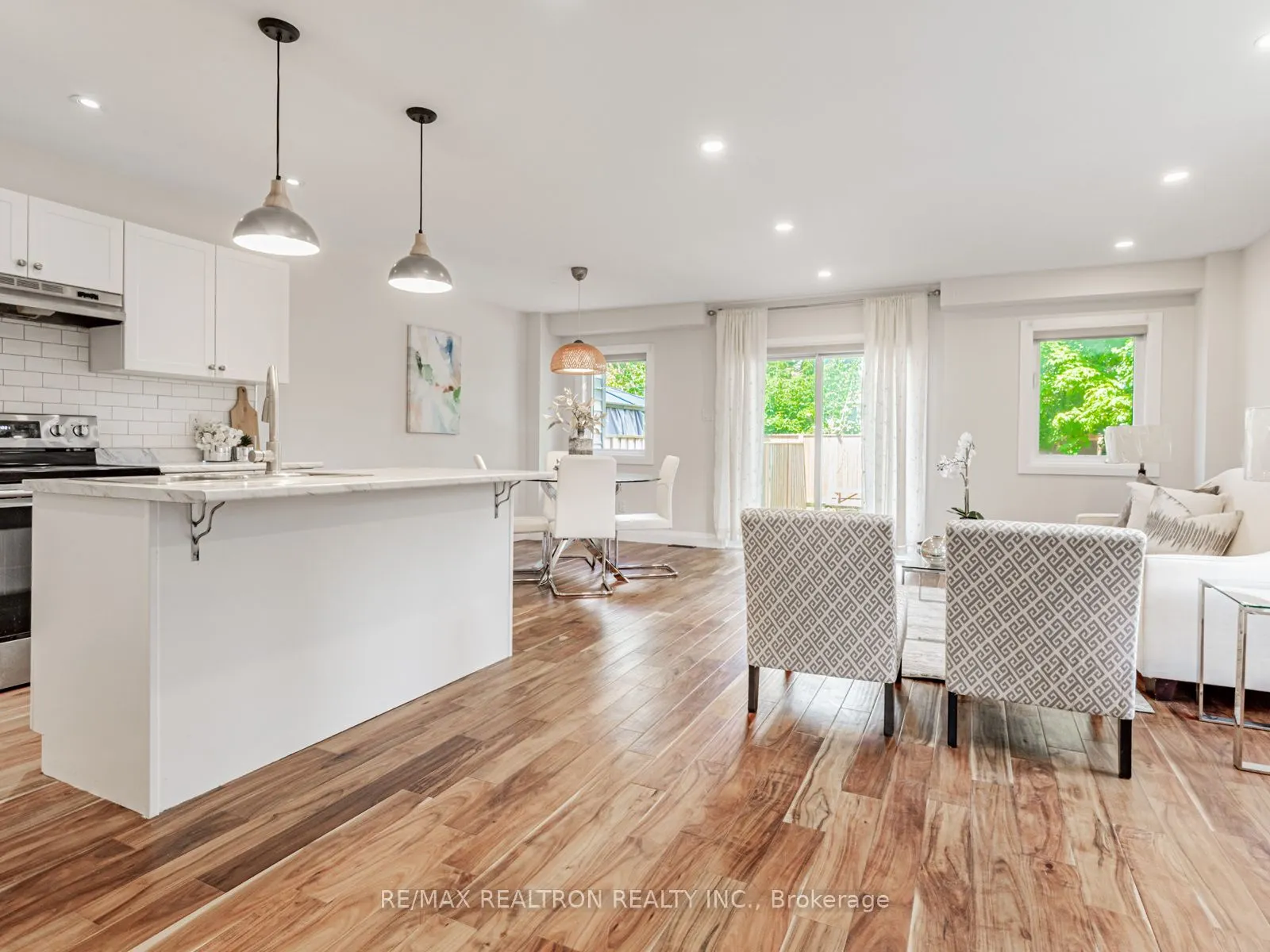 14b Ferris Lane