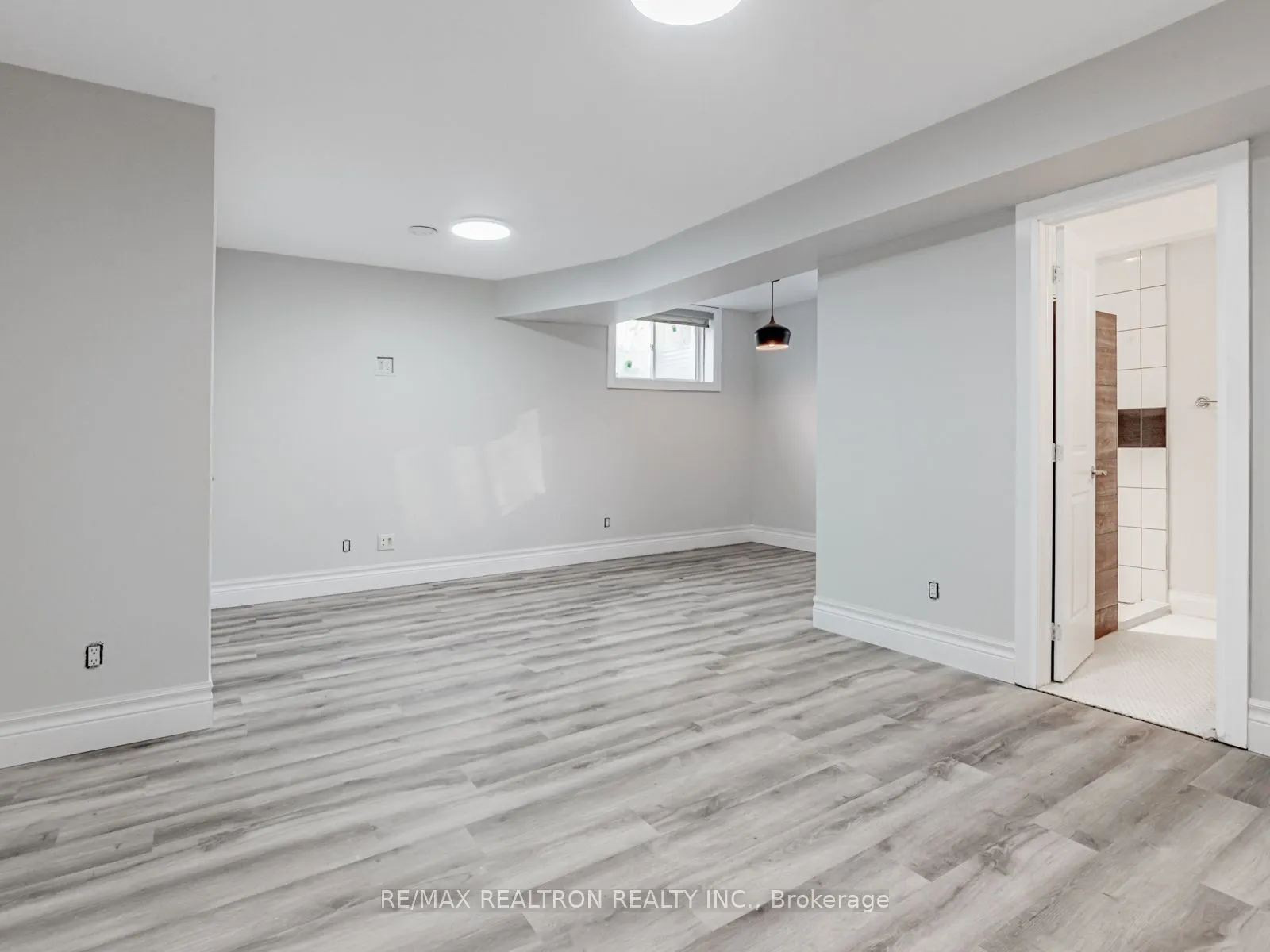 14b Ferris Lane