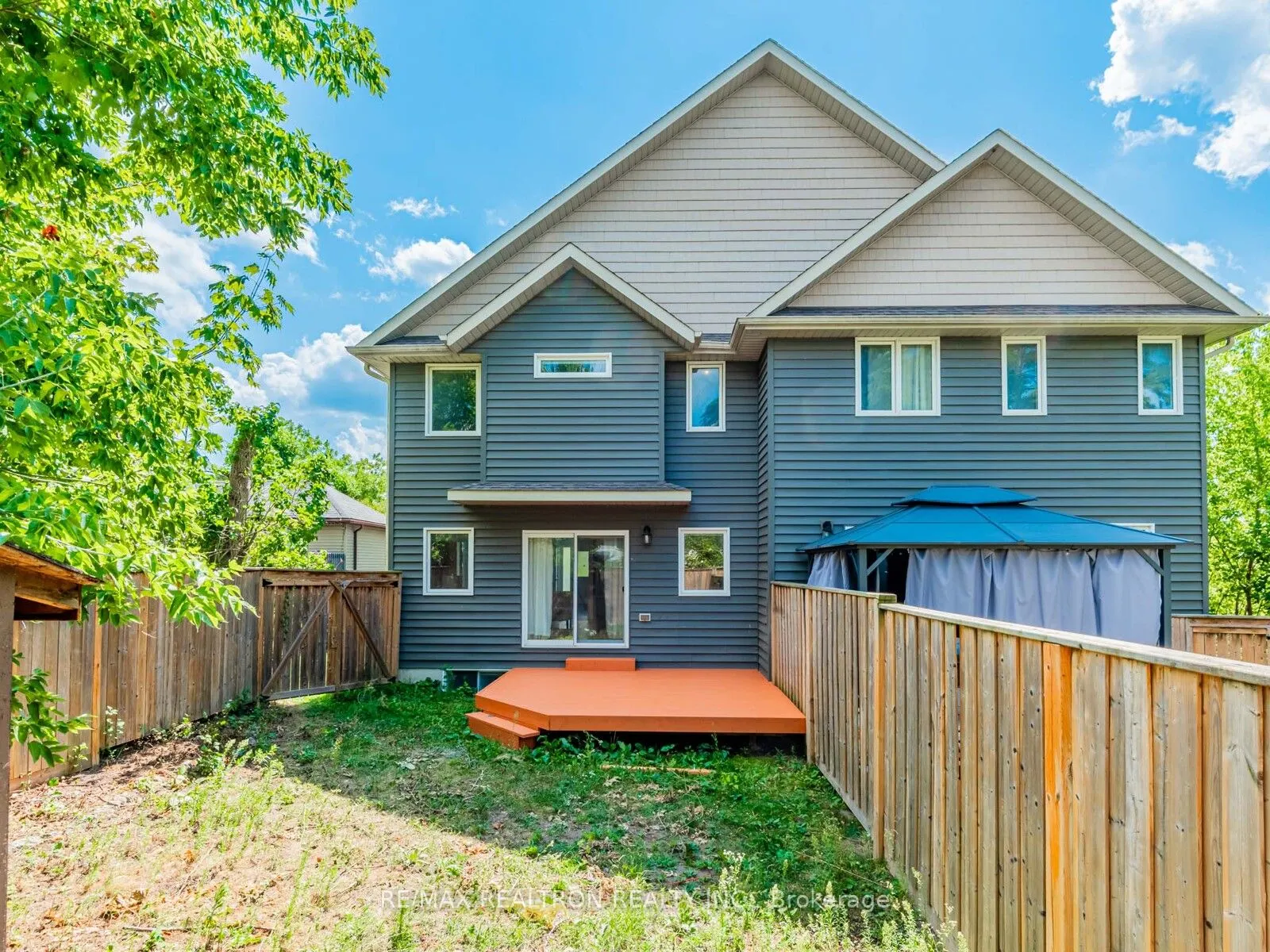 14b Ferris Lane