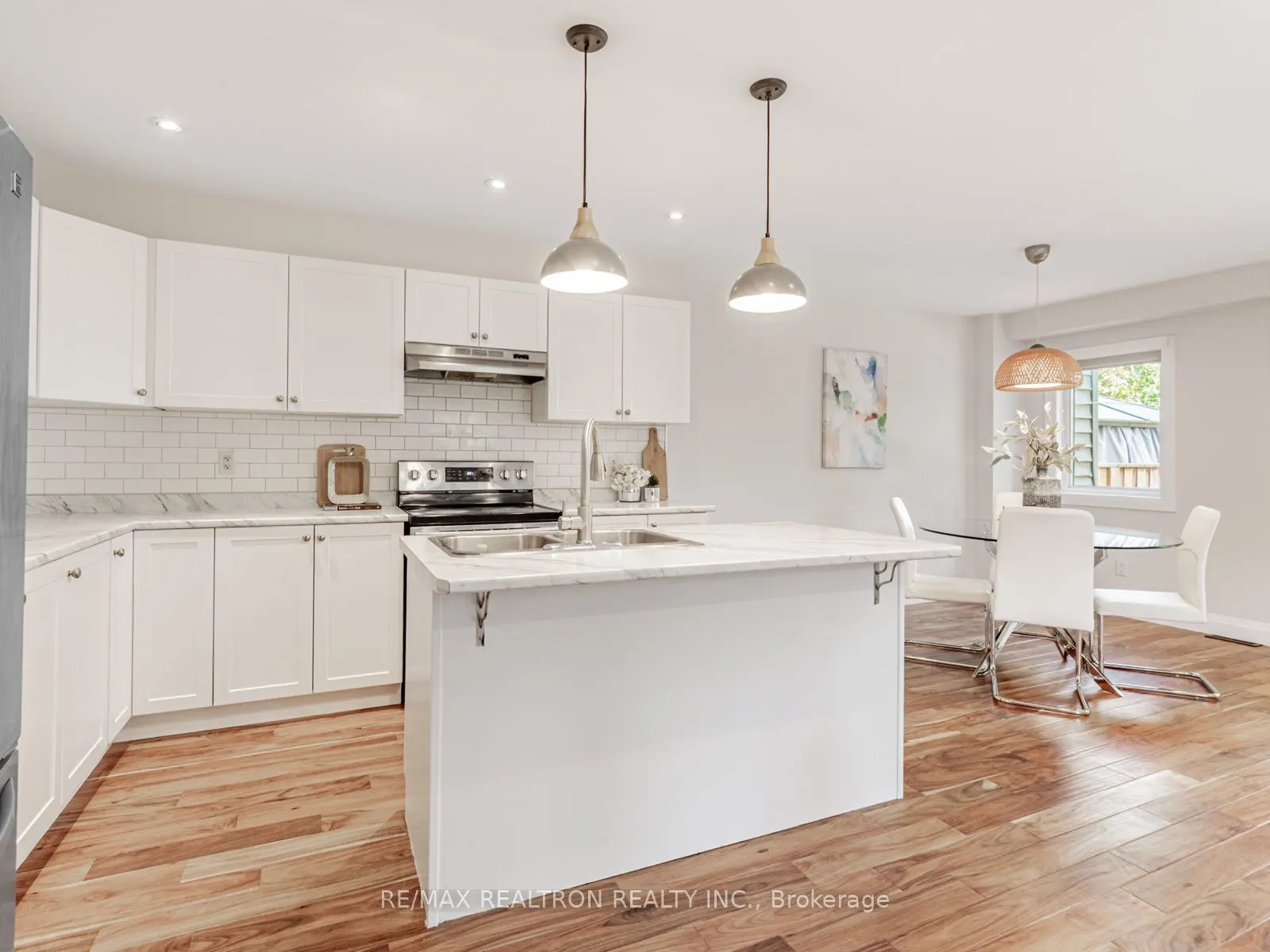 14b Ferris Lane