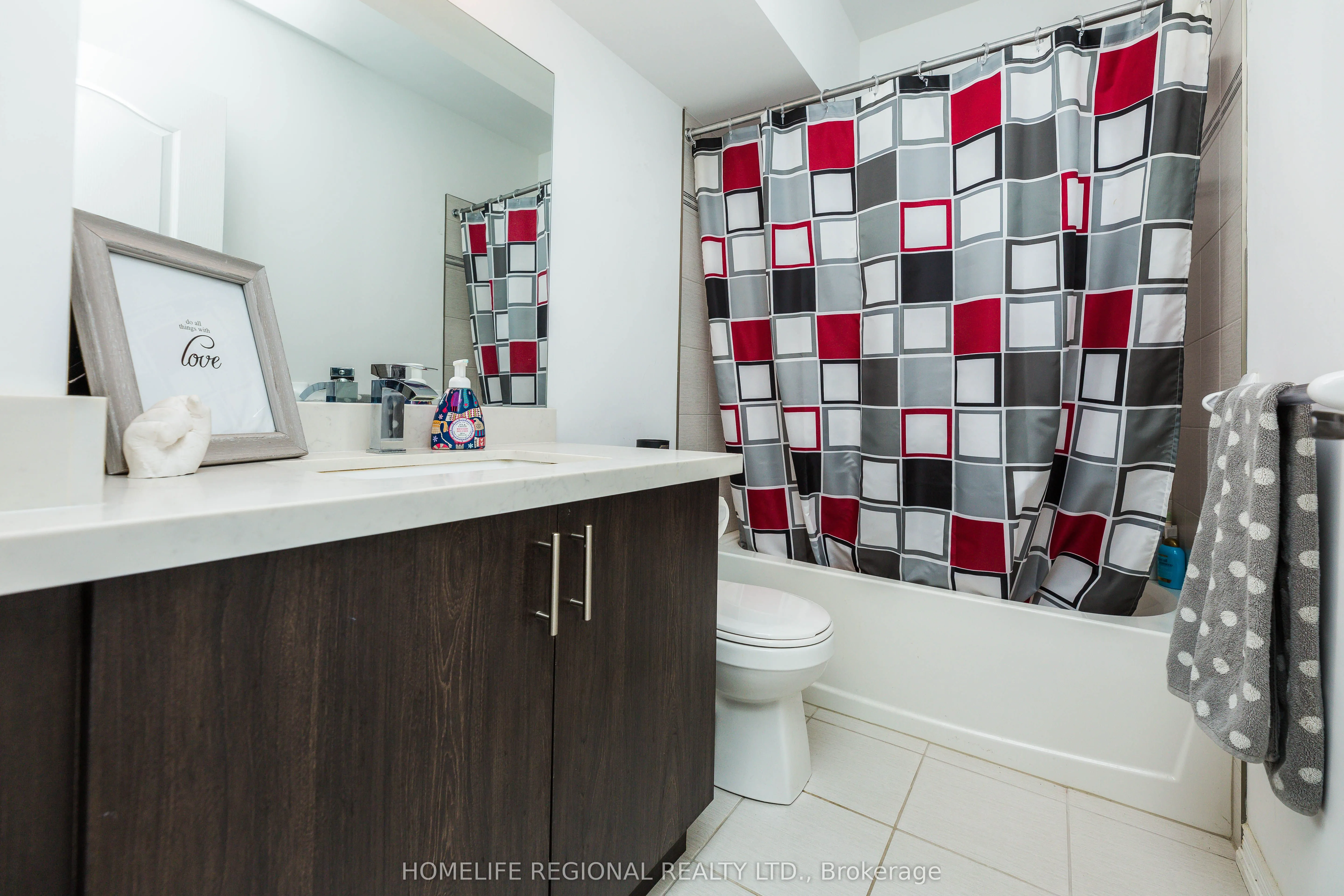 80 Prince George Crescent, #lower level