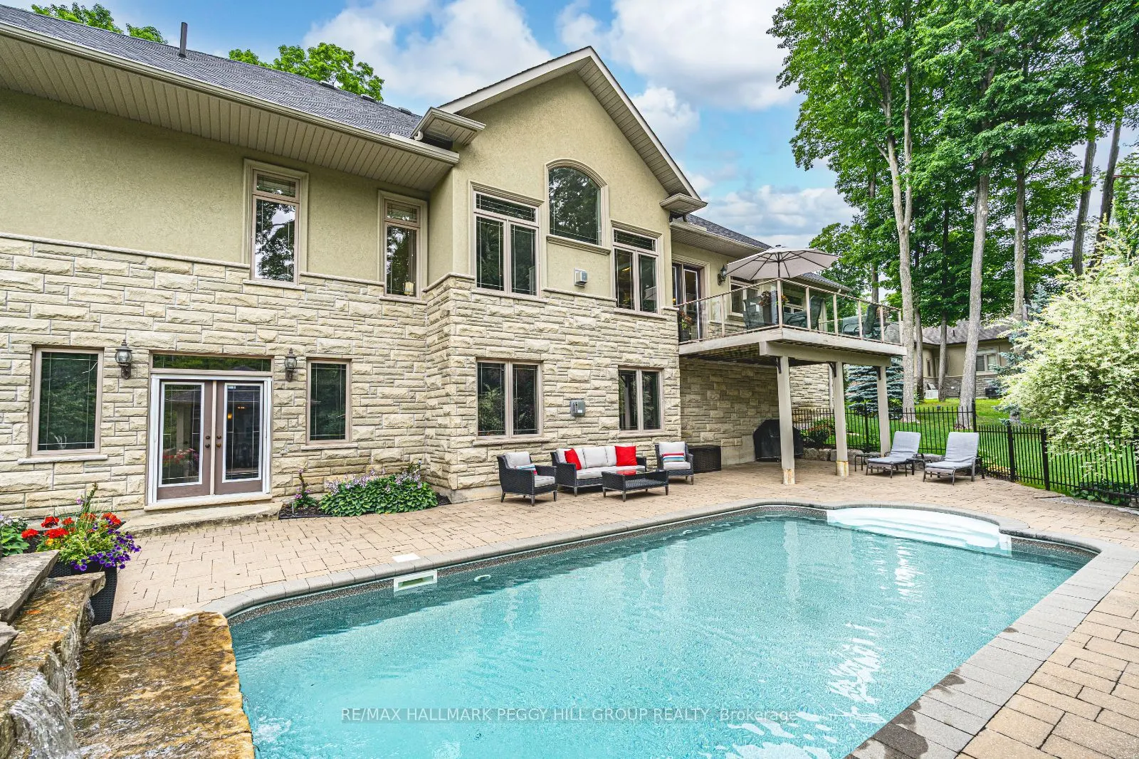 32 Gallagher Crescent
