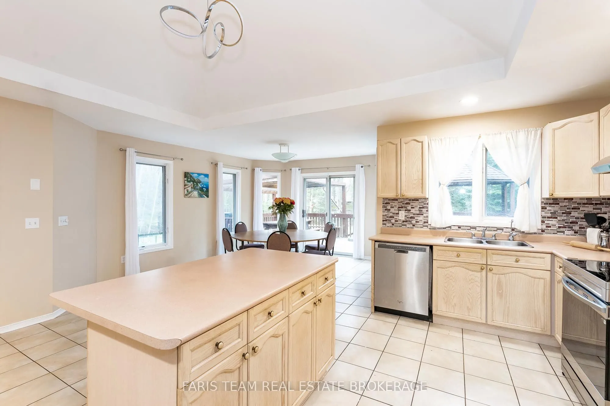 64 Nadia Crescent