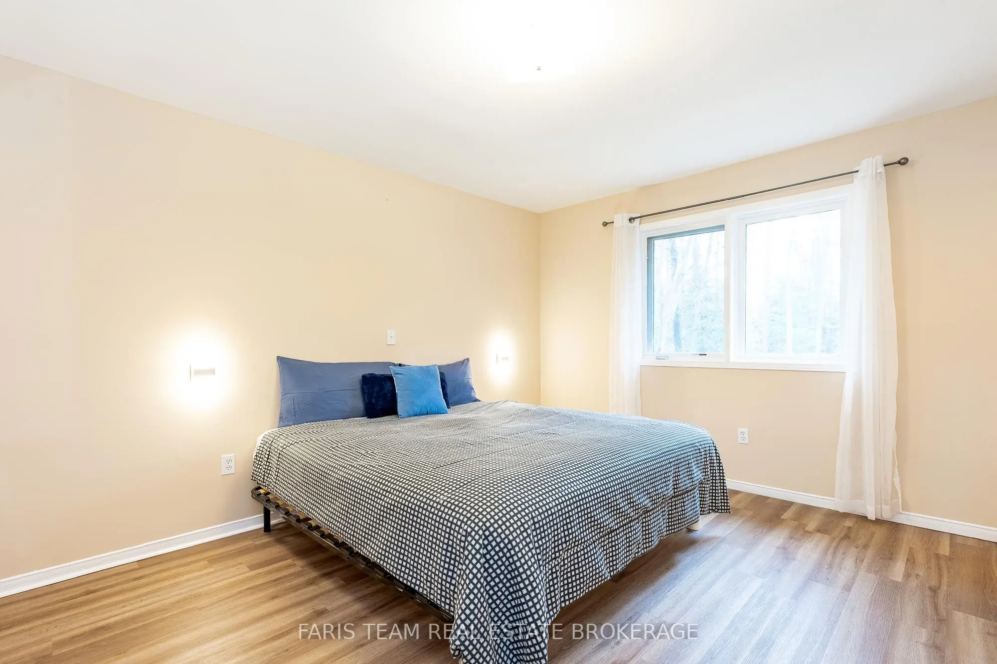 64 Nadia Crescent