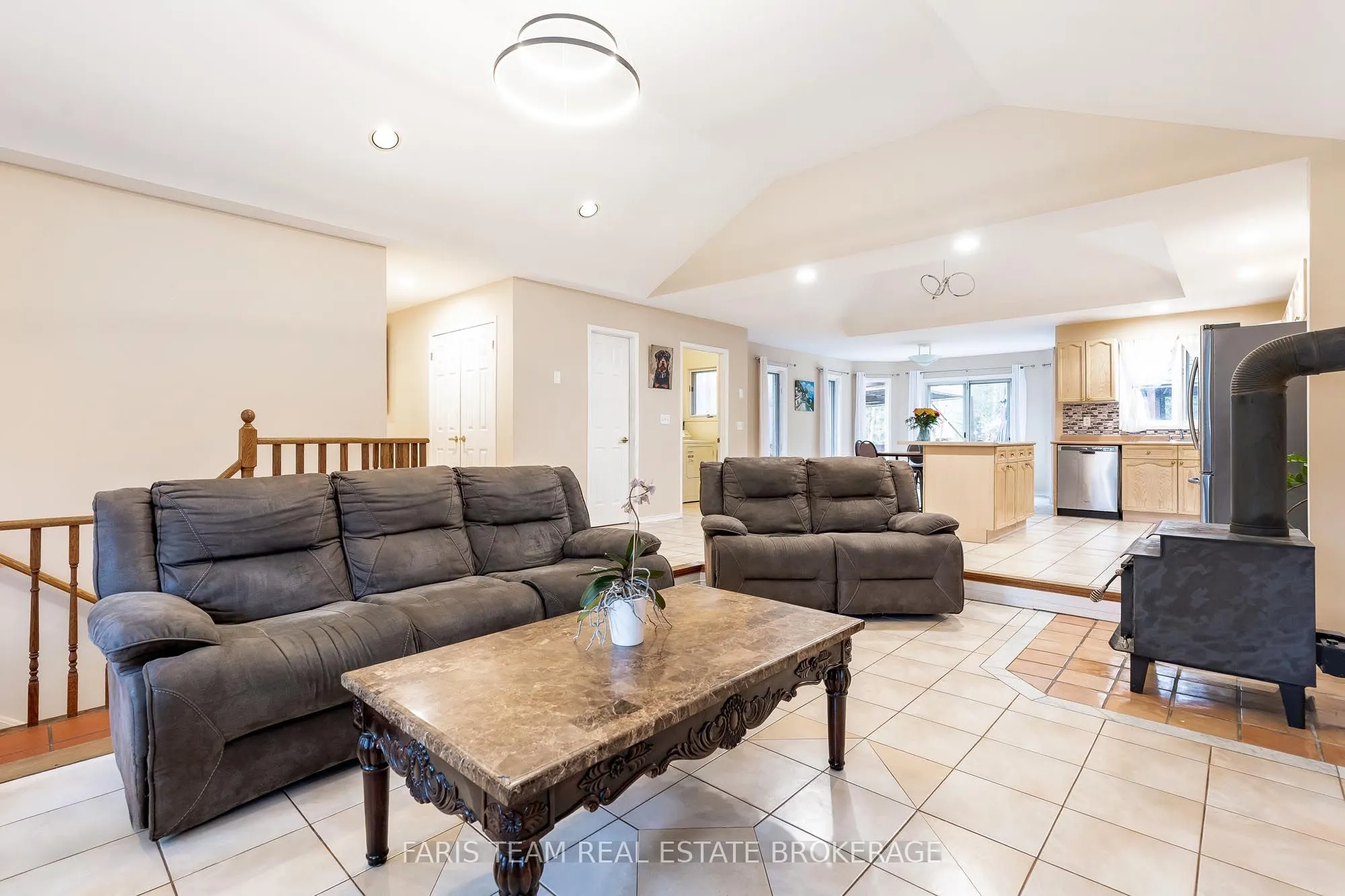 64 Nadia Crescent