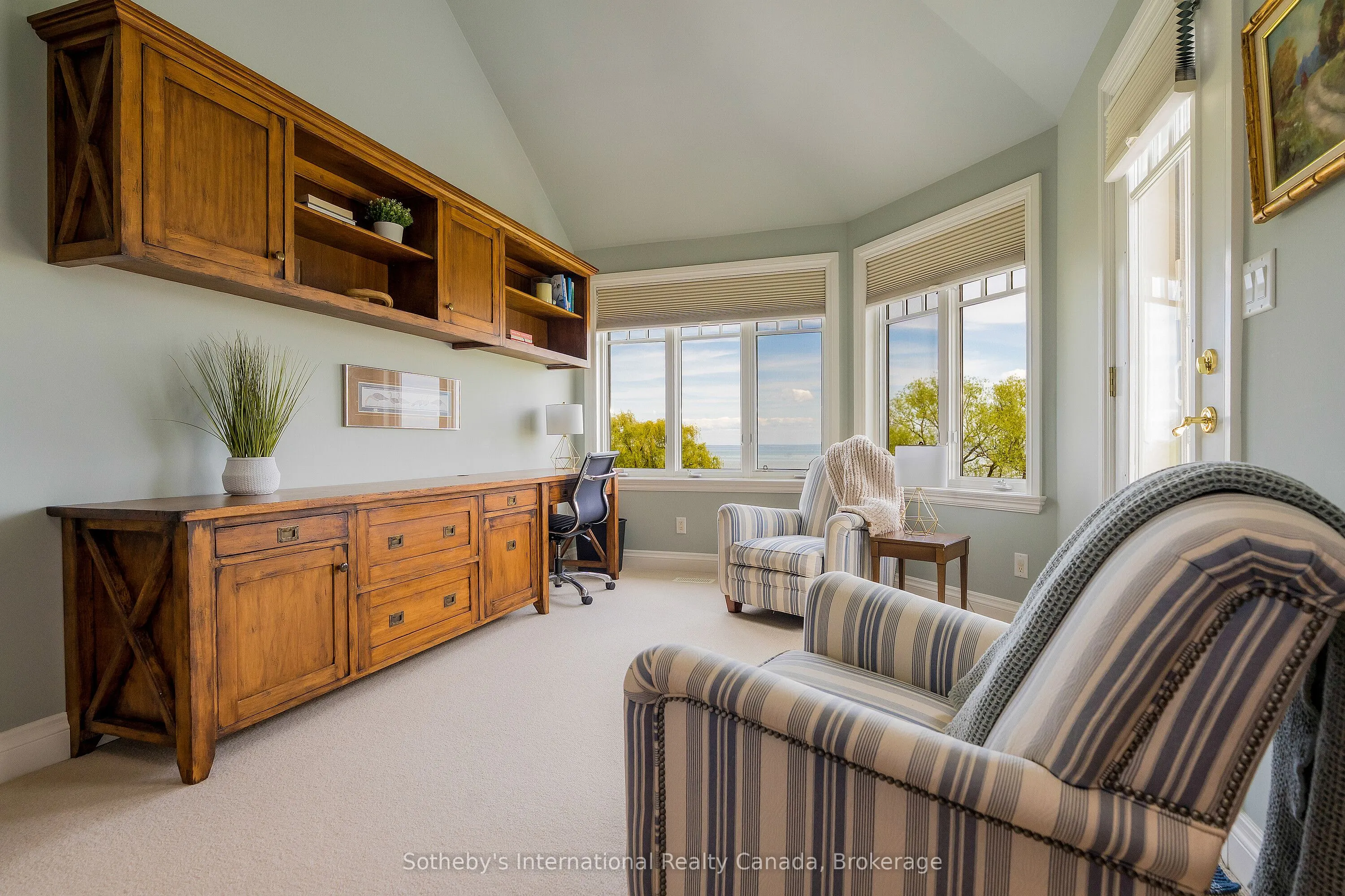 40 TROTT Boulevard, #504