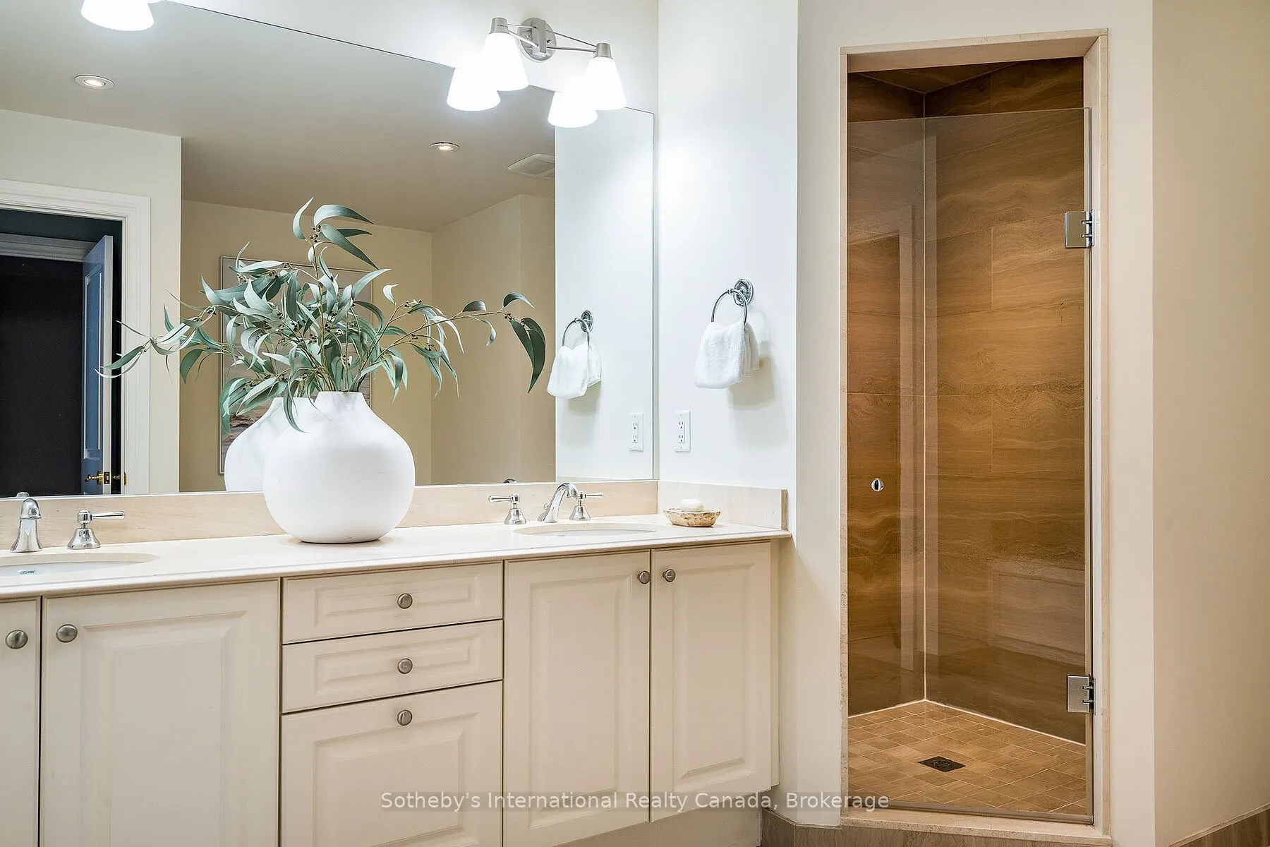 40 TROTT Boulevard, #504