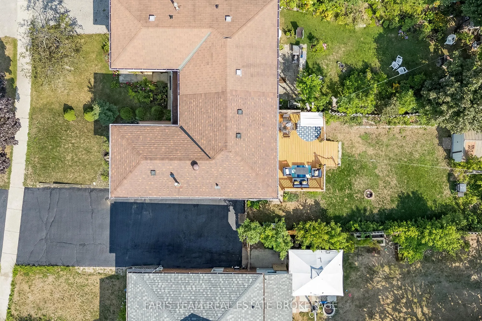 9 Christie Crescent