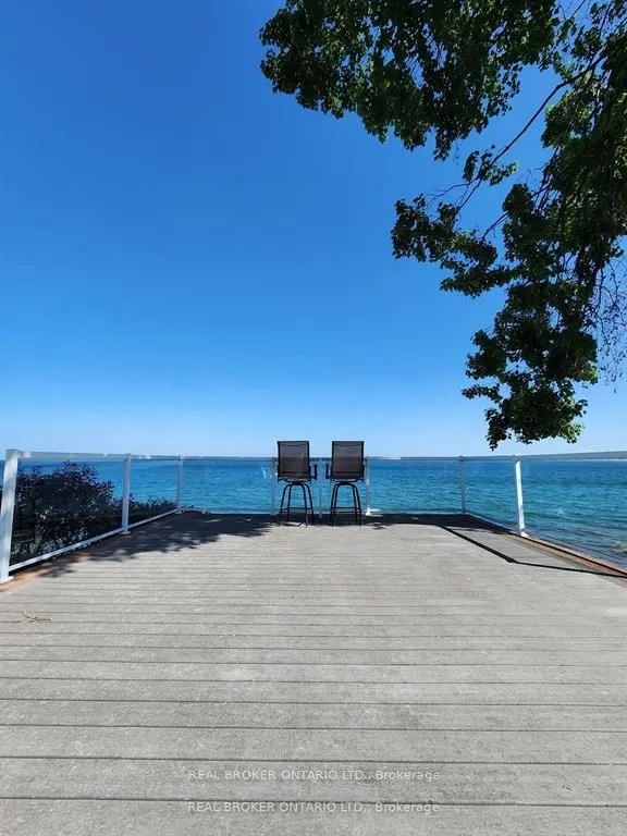 91 Lakeshore Road W