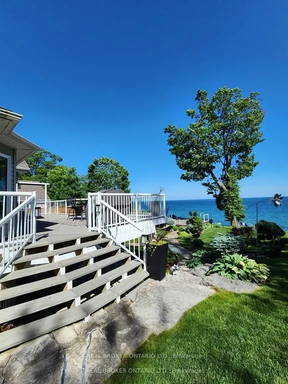 91 Lakeshore Road W