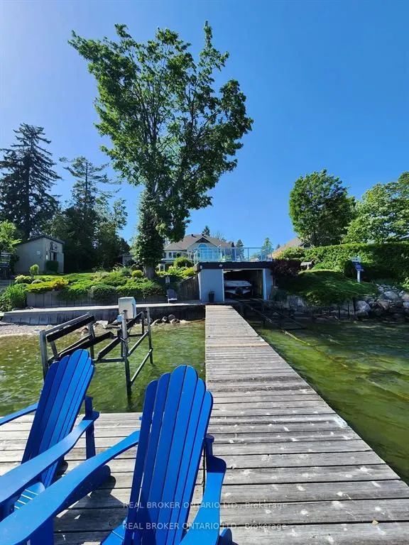 91 Lakeshore Road W