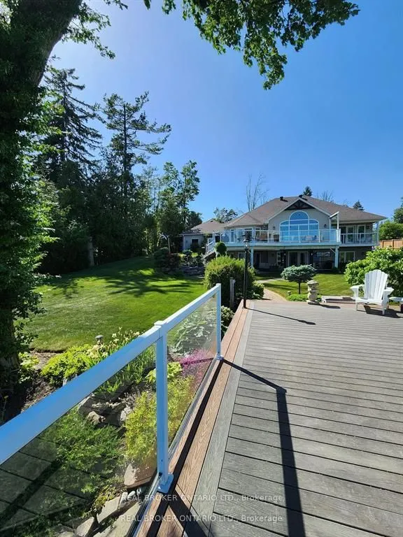 91 Lakeshore Road W