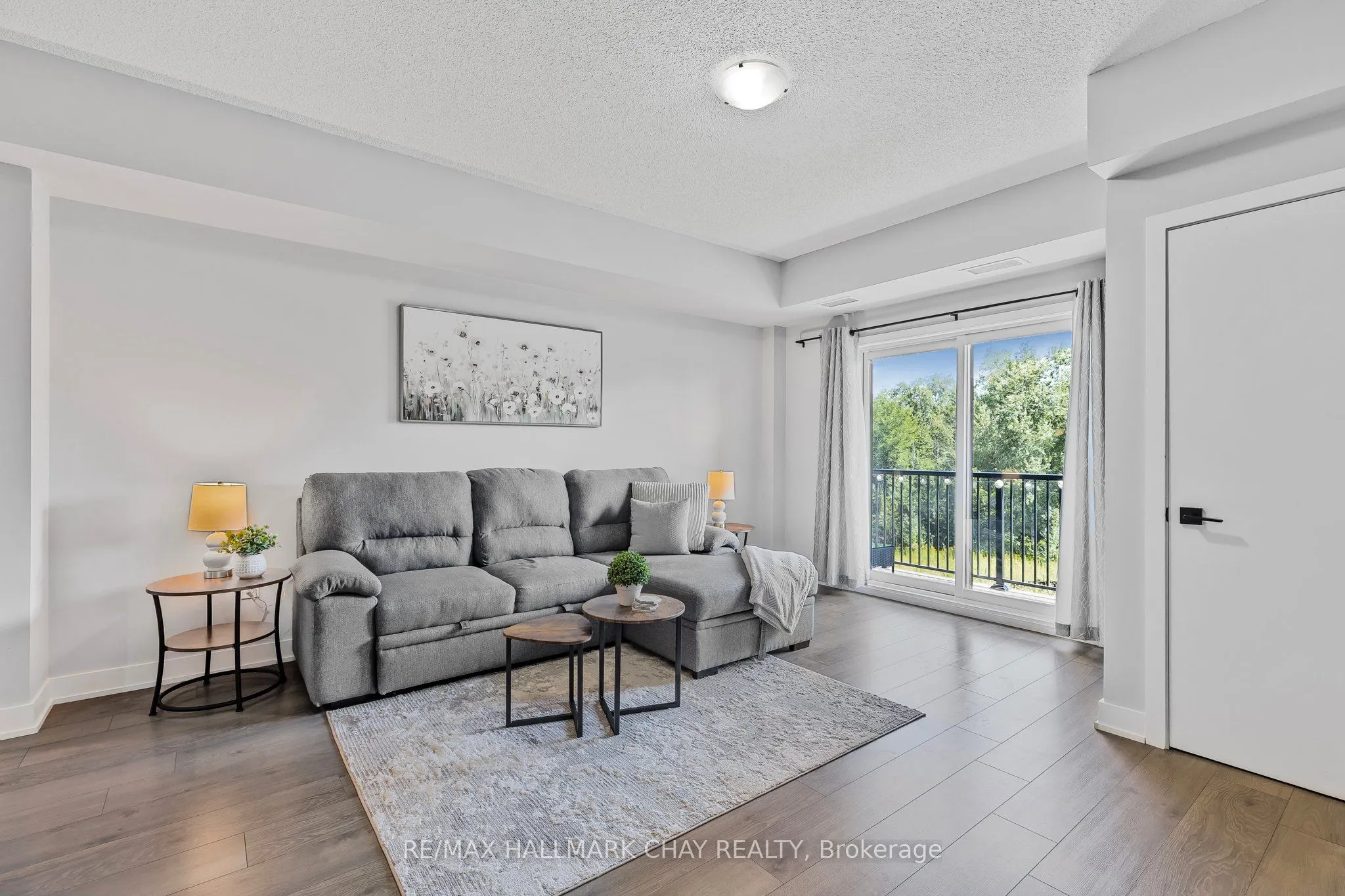 5 Chef Lane, #208