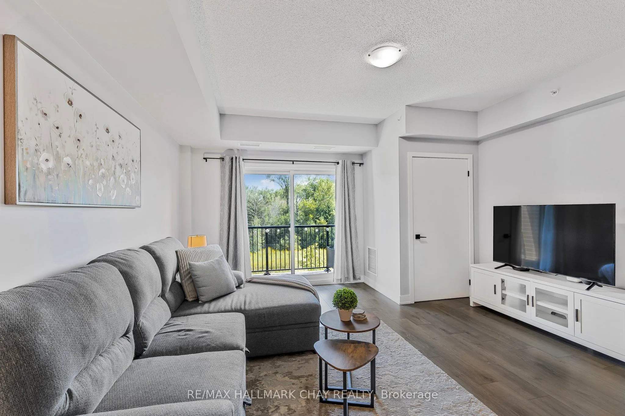 5 Chef Lane, #208