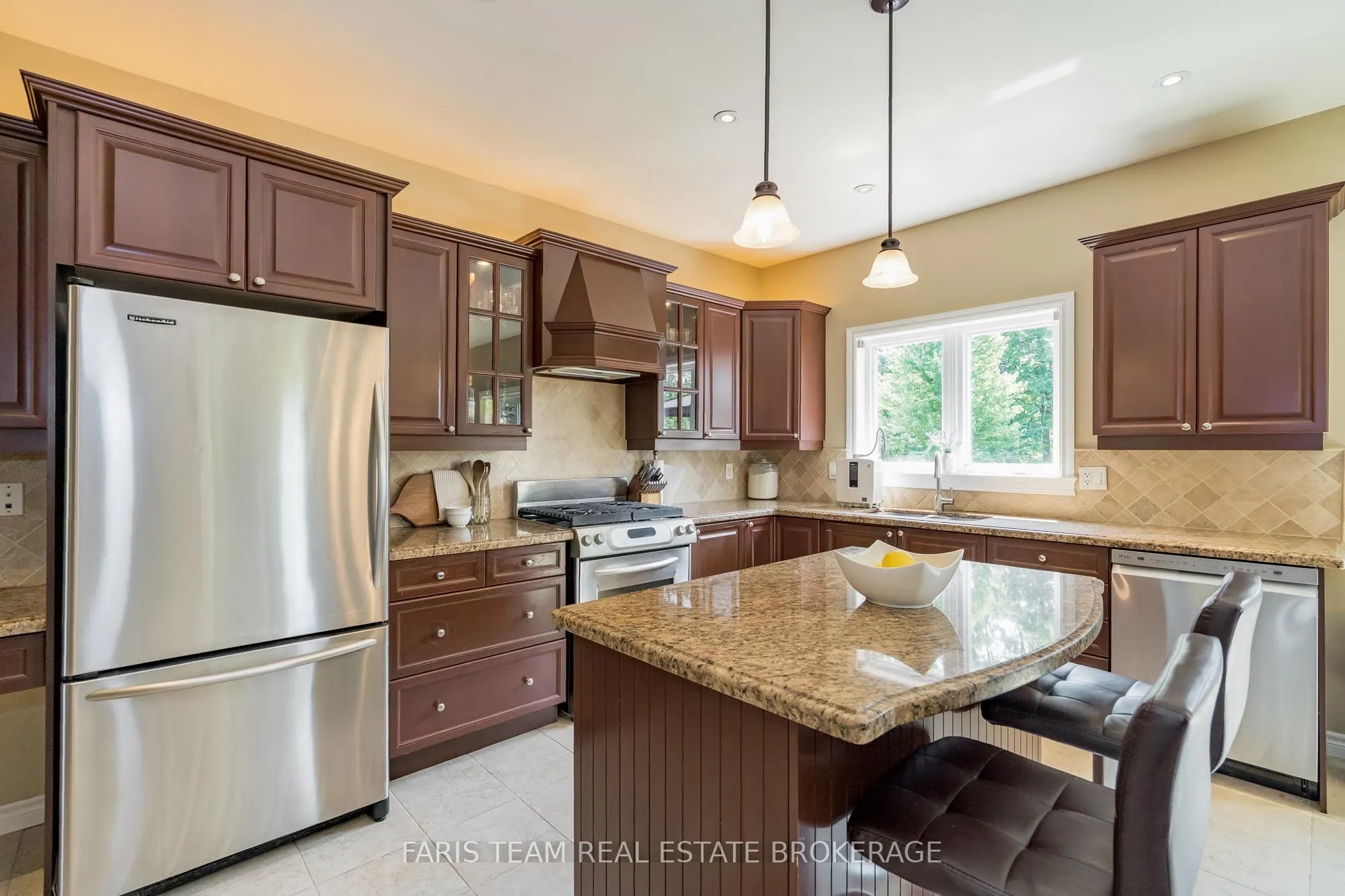 64 Red Oak Crescent
