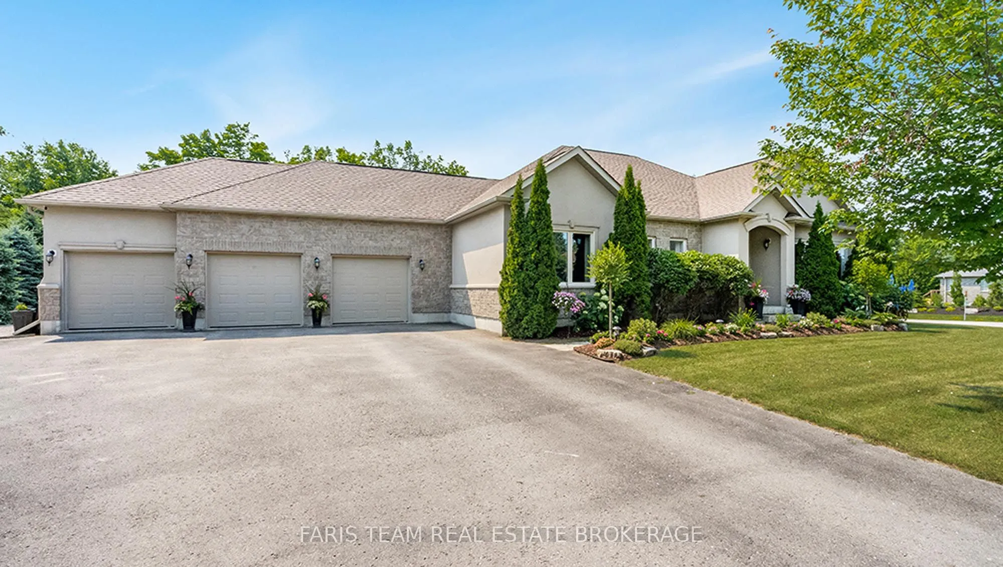 64 Red Oak Crescent