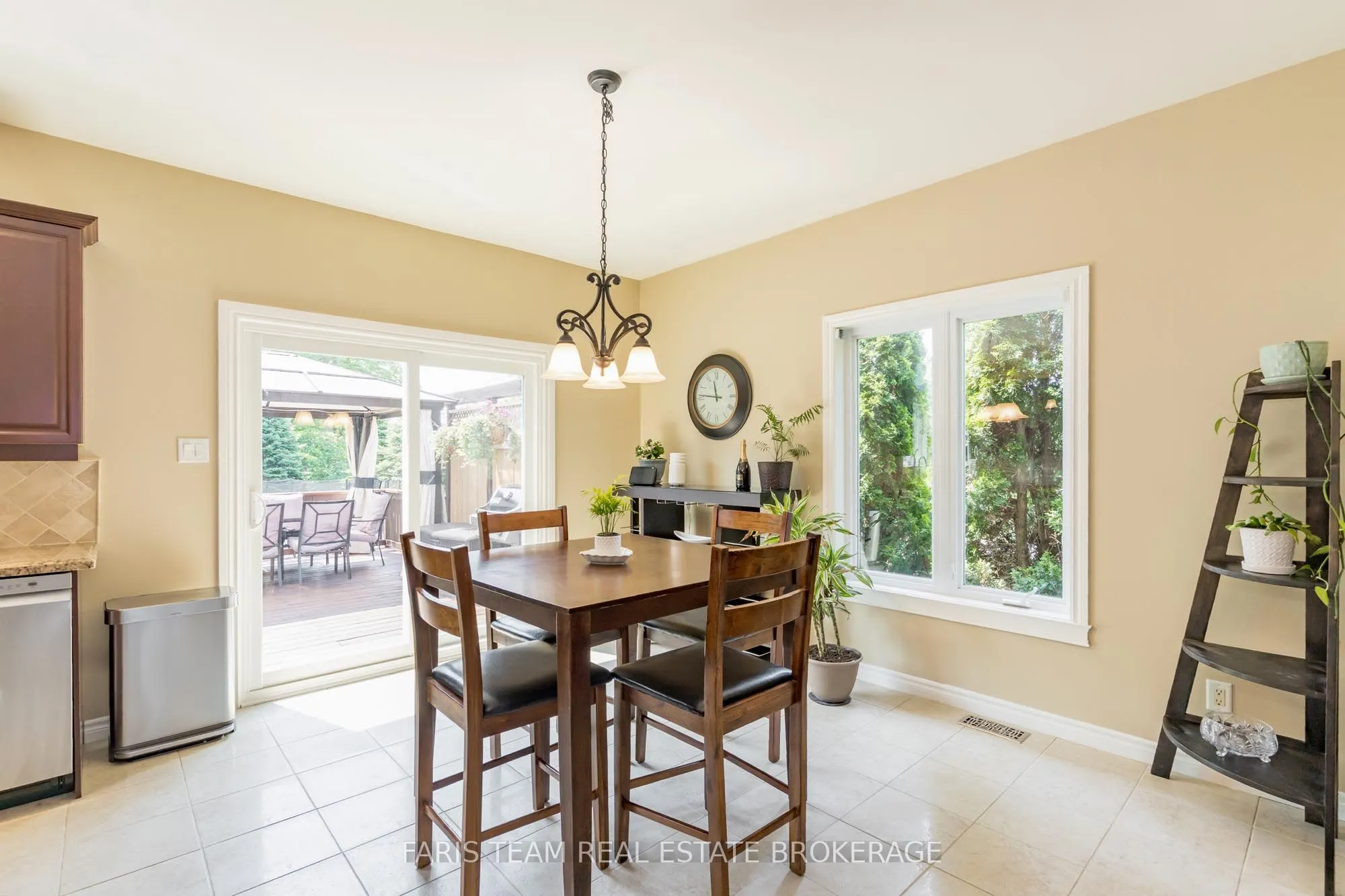 64 Red Oak Crescent