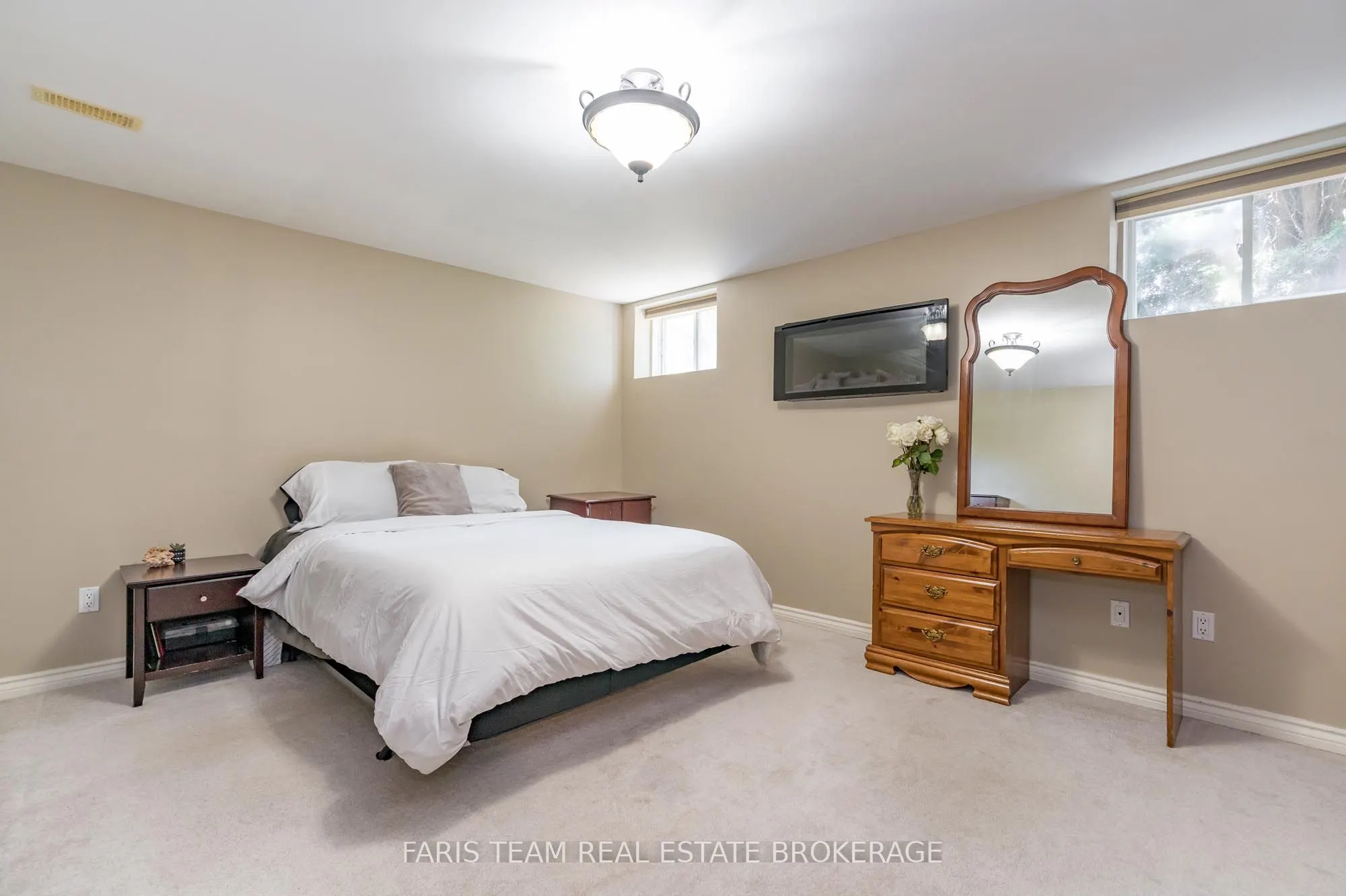 64 Red Oak Crescent