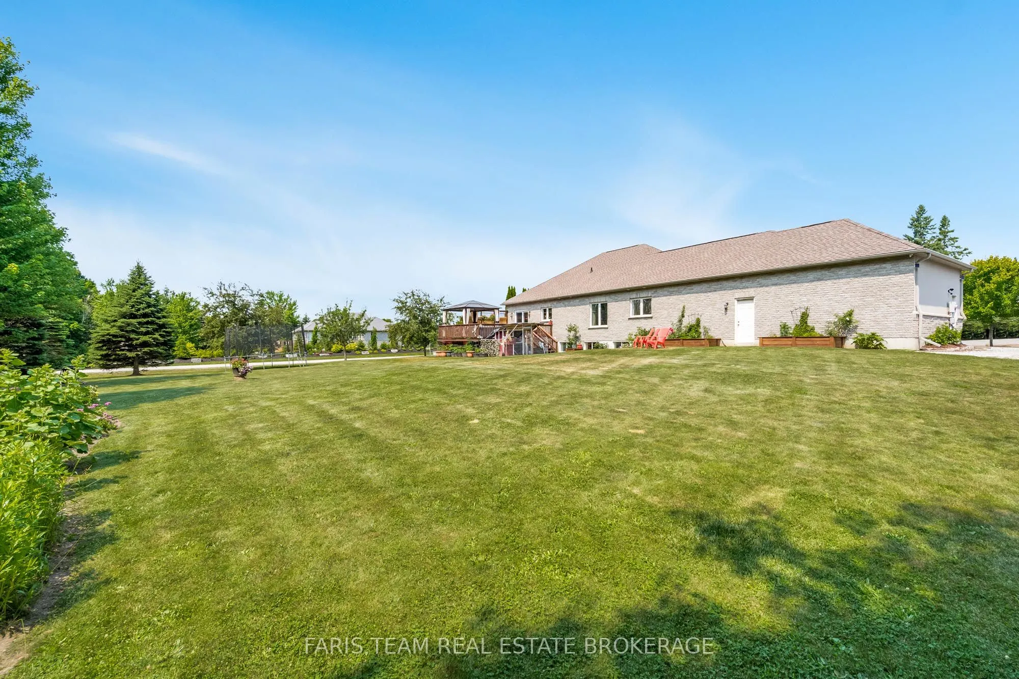 64 Red Oak Crescent