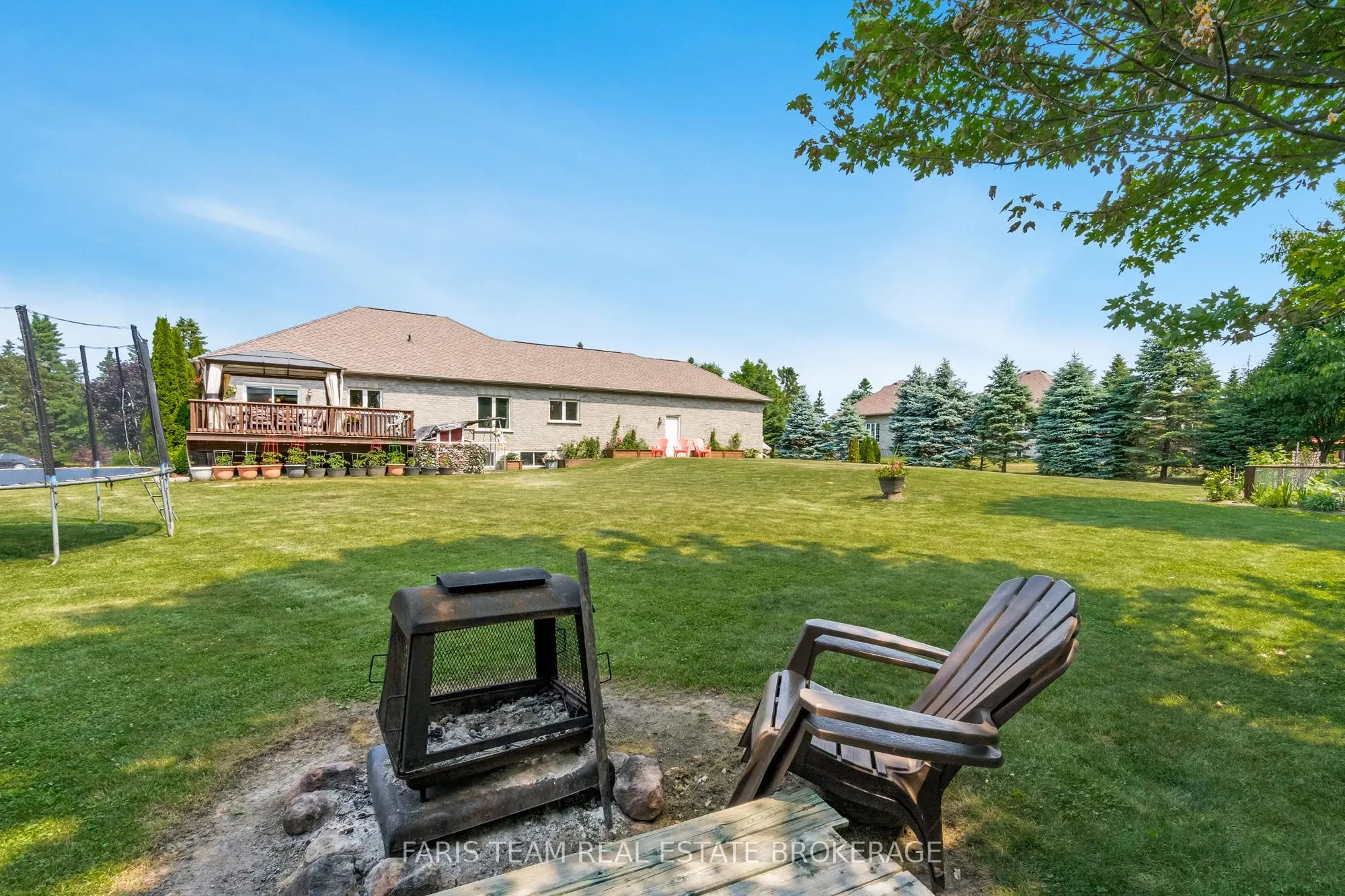 64 Red Oak Crescent