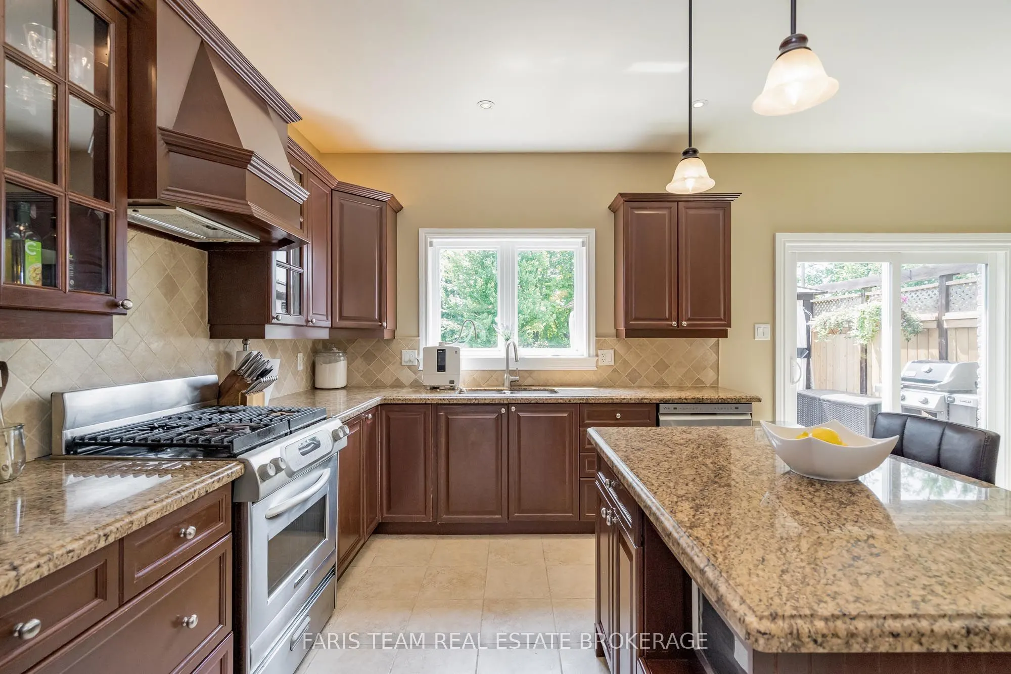 64 Red Oak Crescent