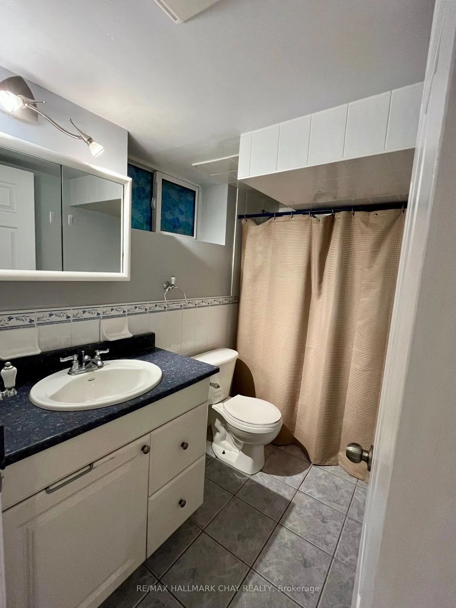 1207 Bayfield Street N, #LOWER