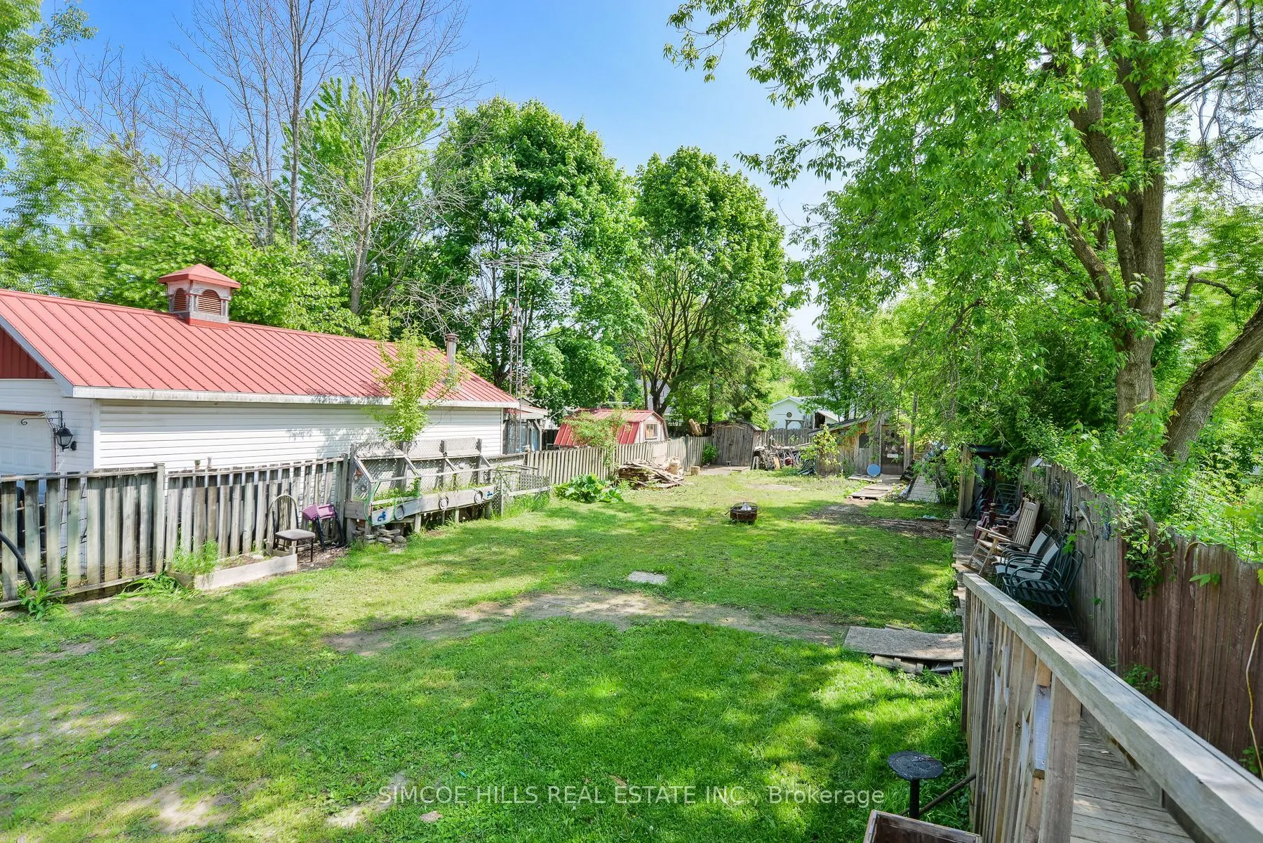 236 Front Street S