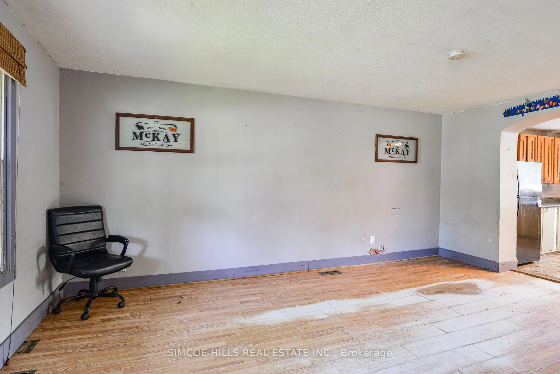 236 Front Street S