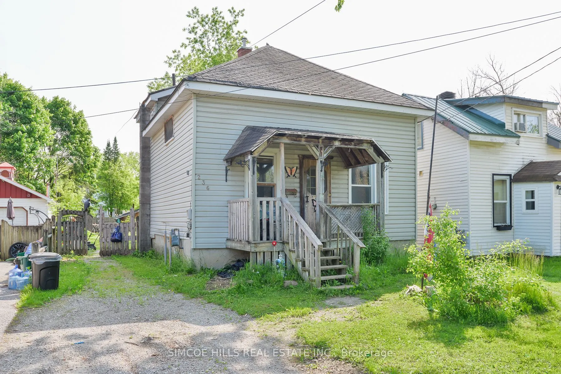 236 Front Street S