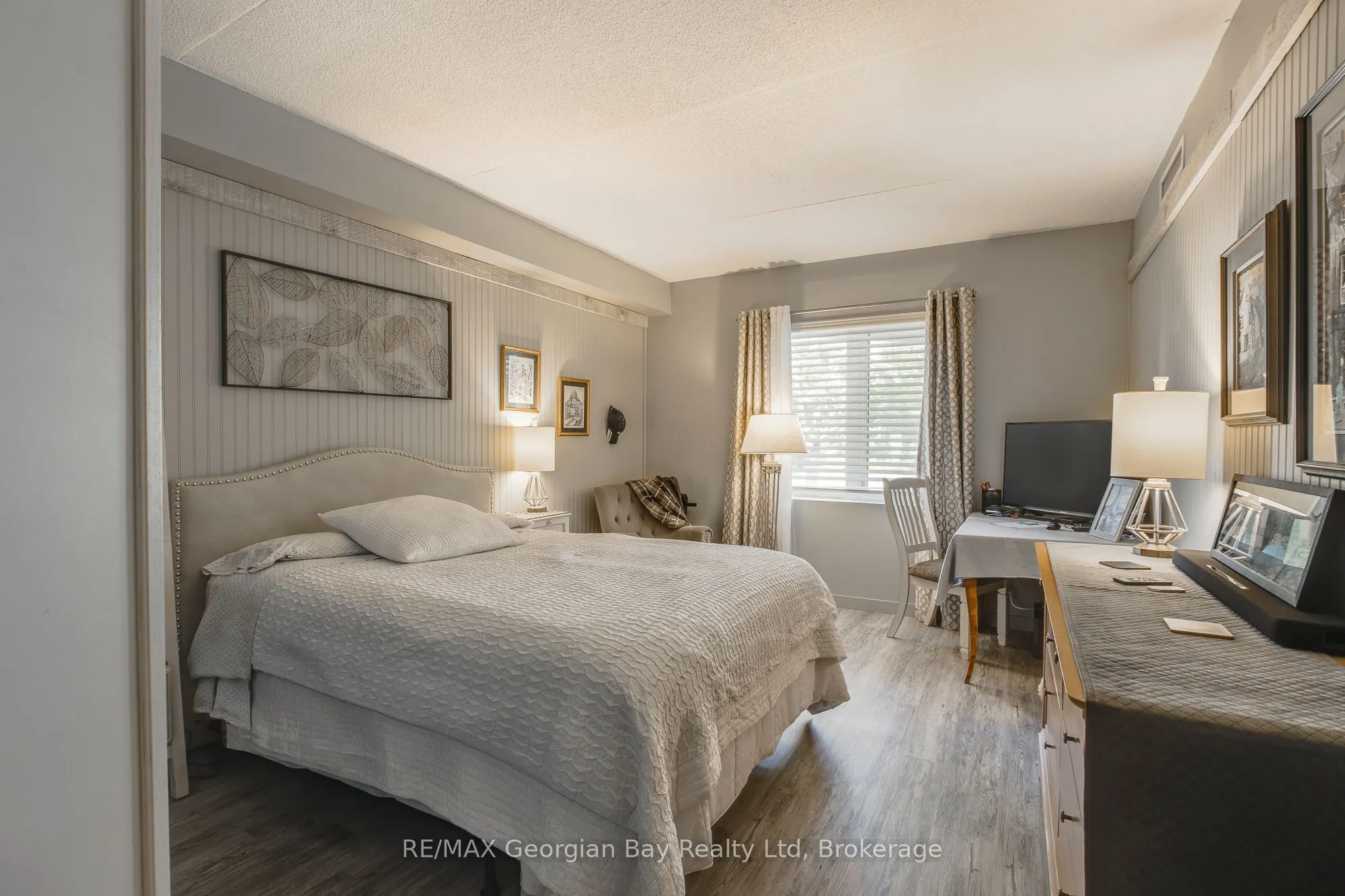11 Beck Boulevard, #102