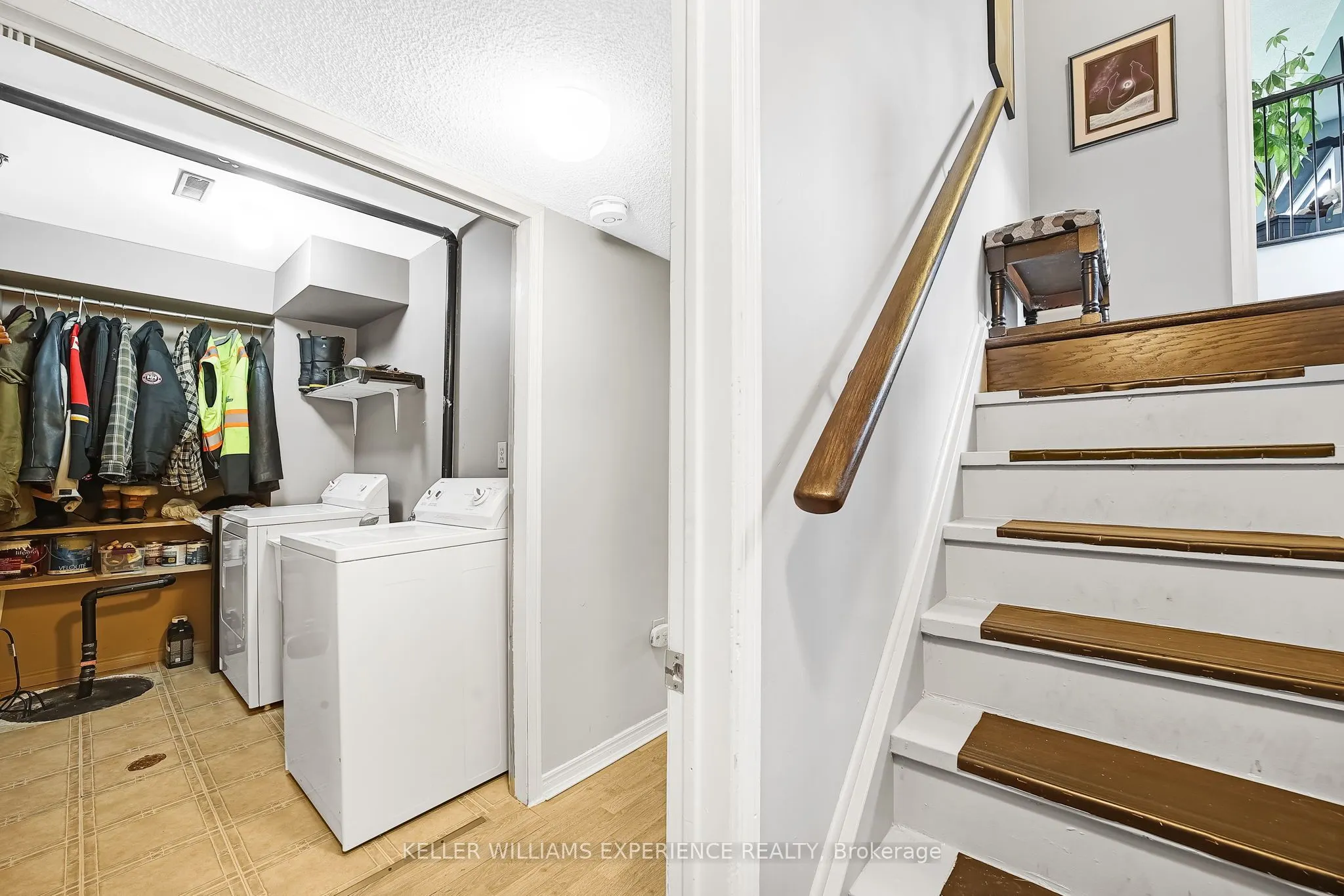 16 Balliston Road
