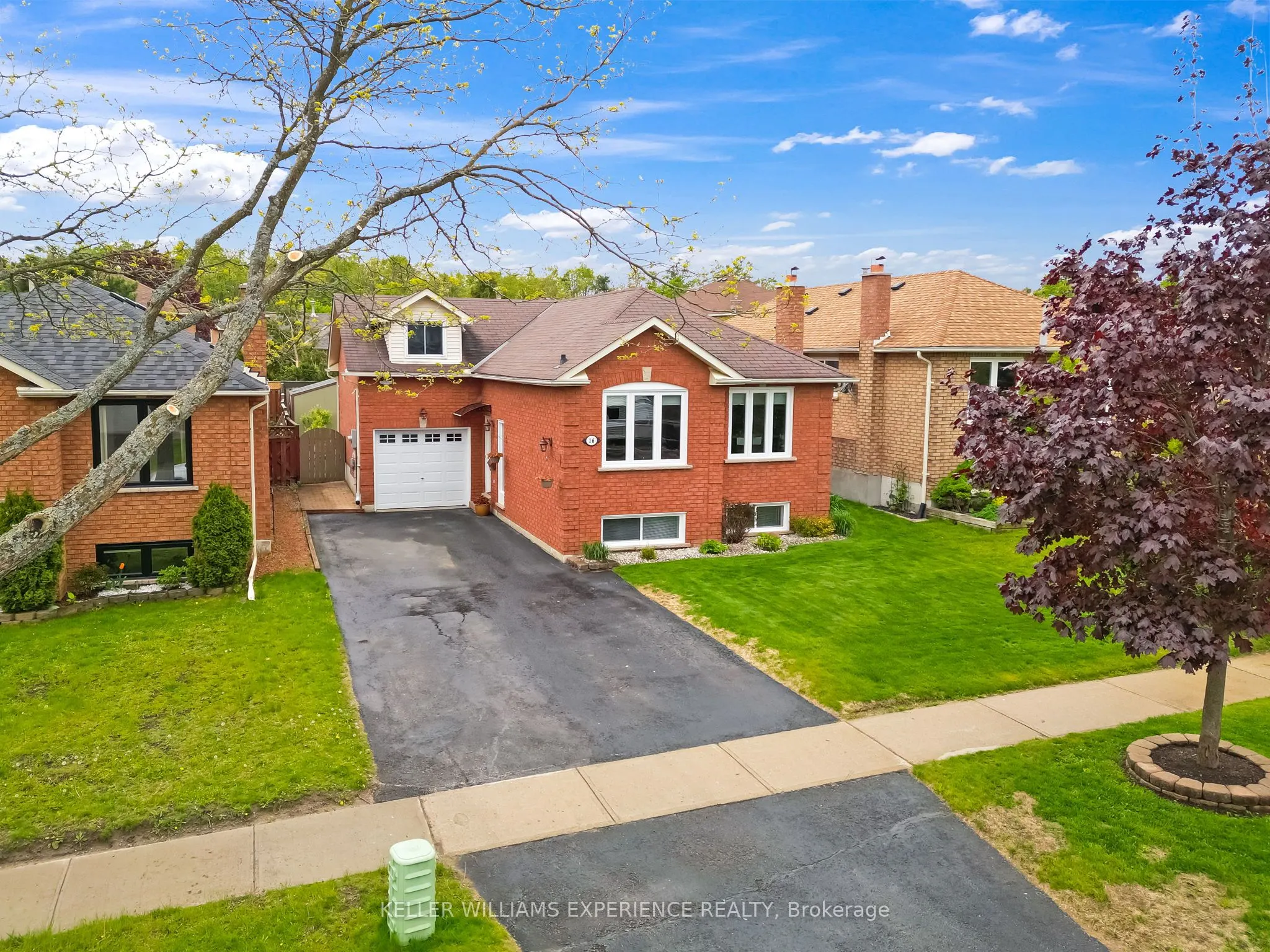 16 Balliston Road