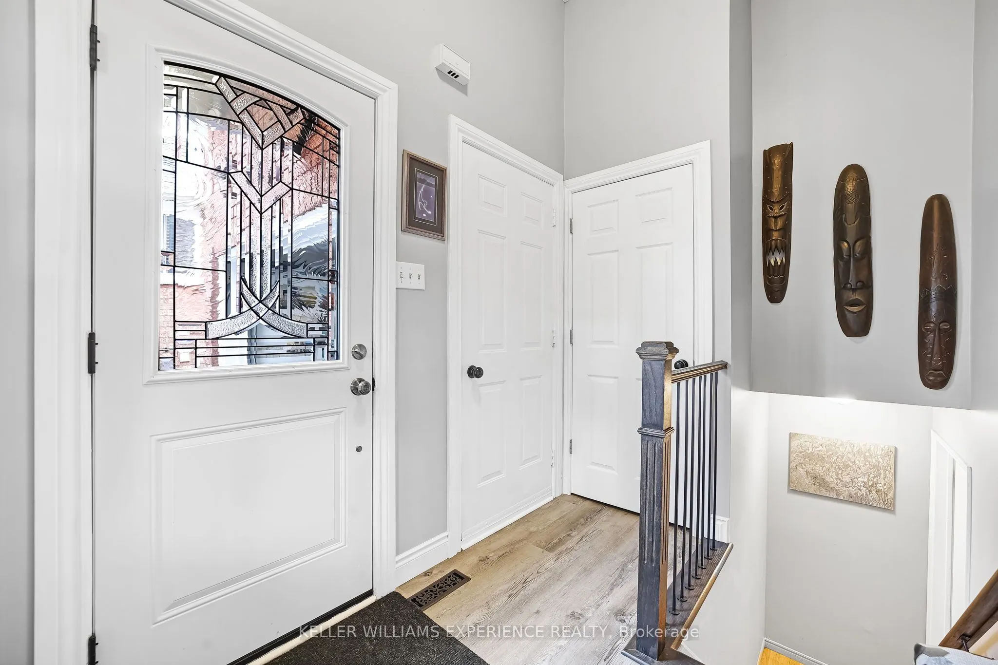 16 Balliston Road