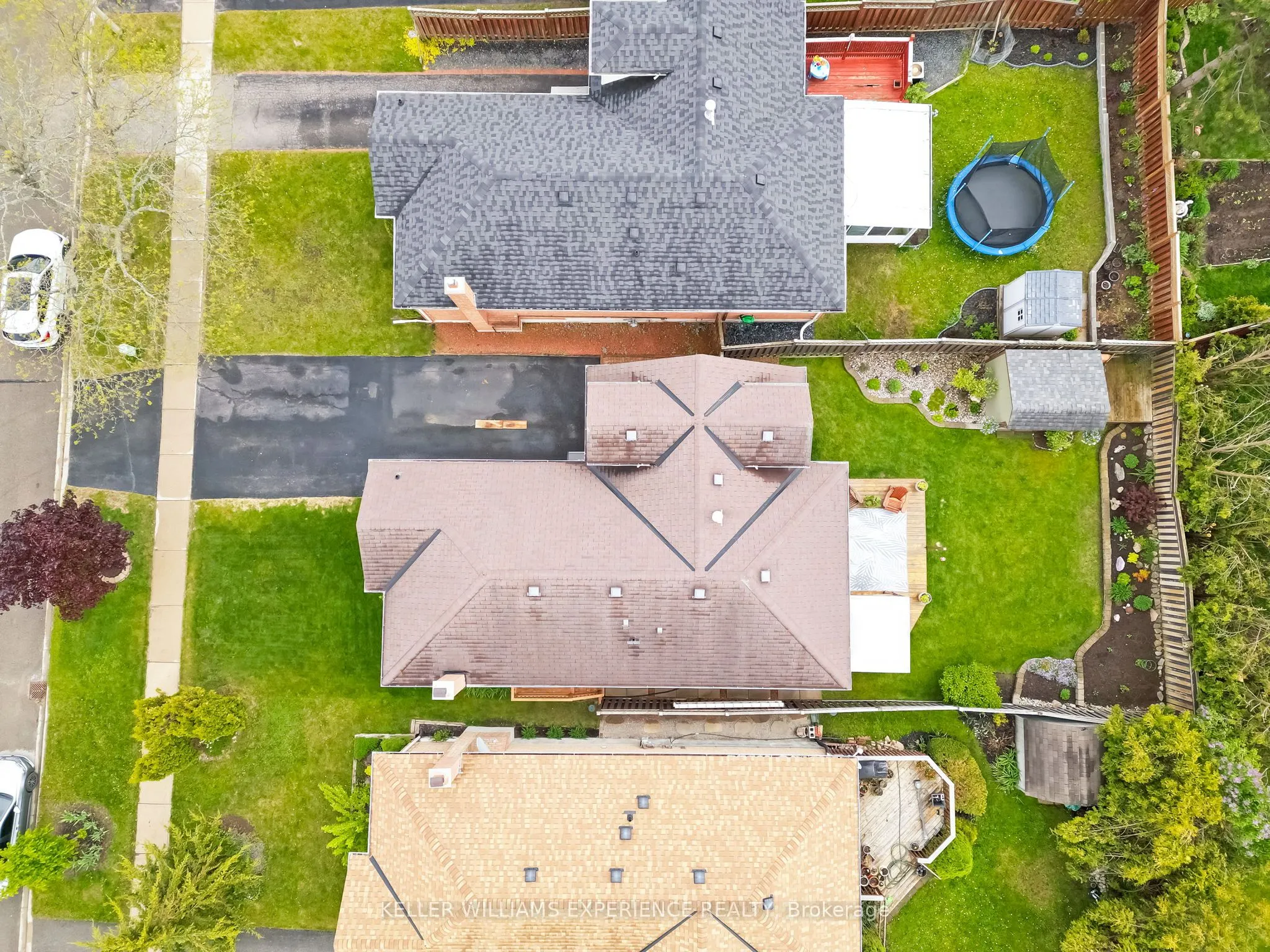 16 Balliston Road