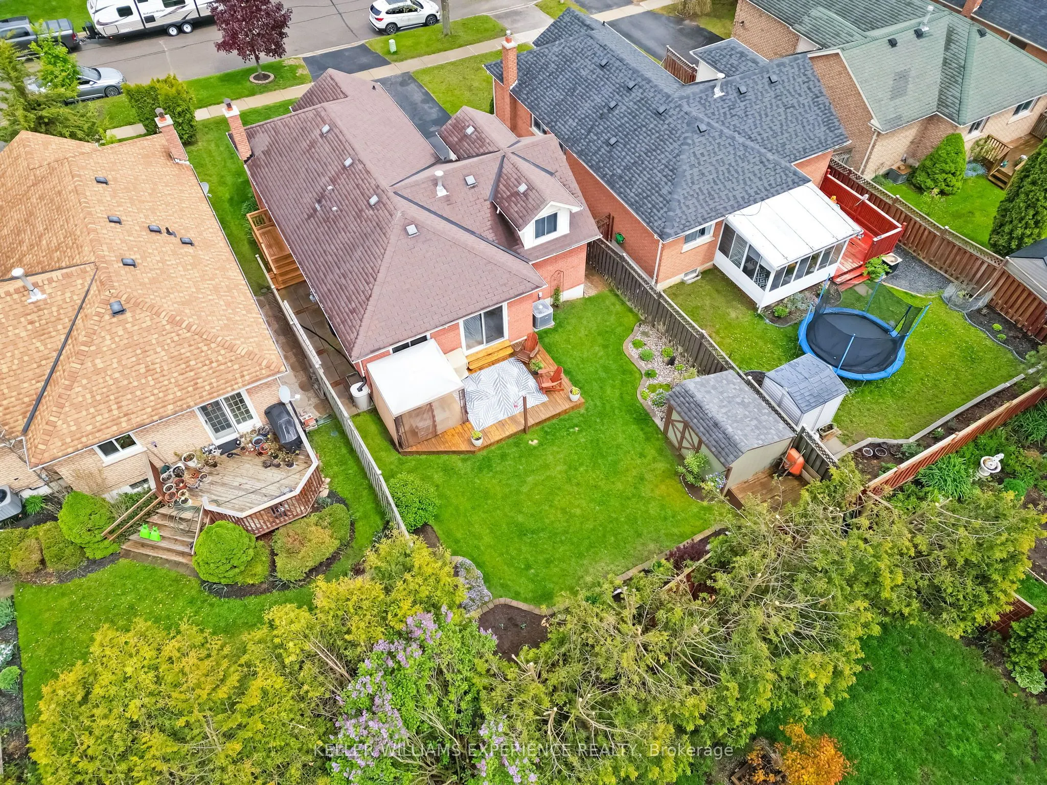 16 Balliston Road