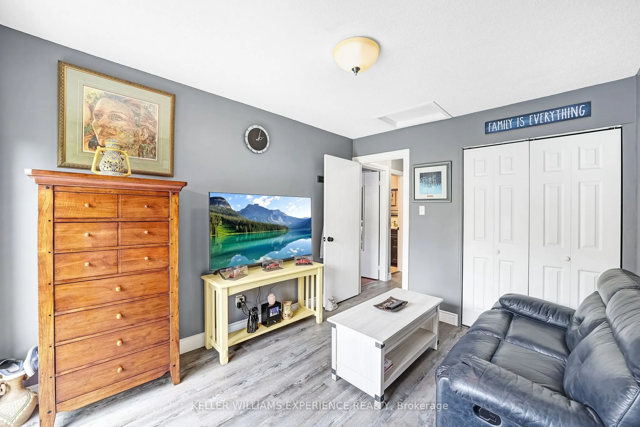 16 Balliston Road