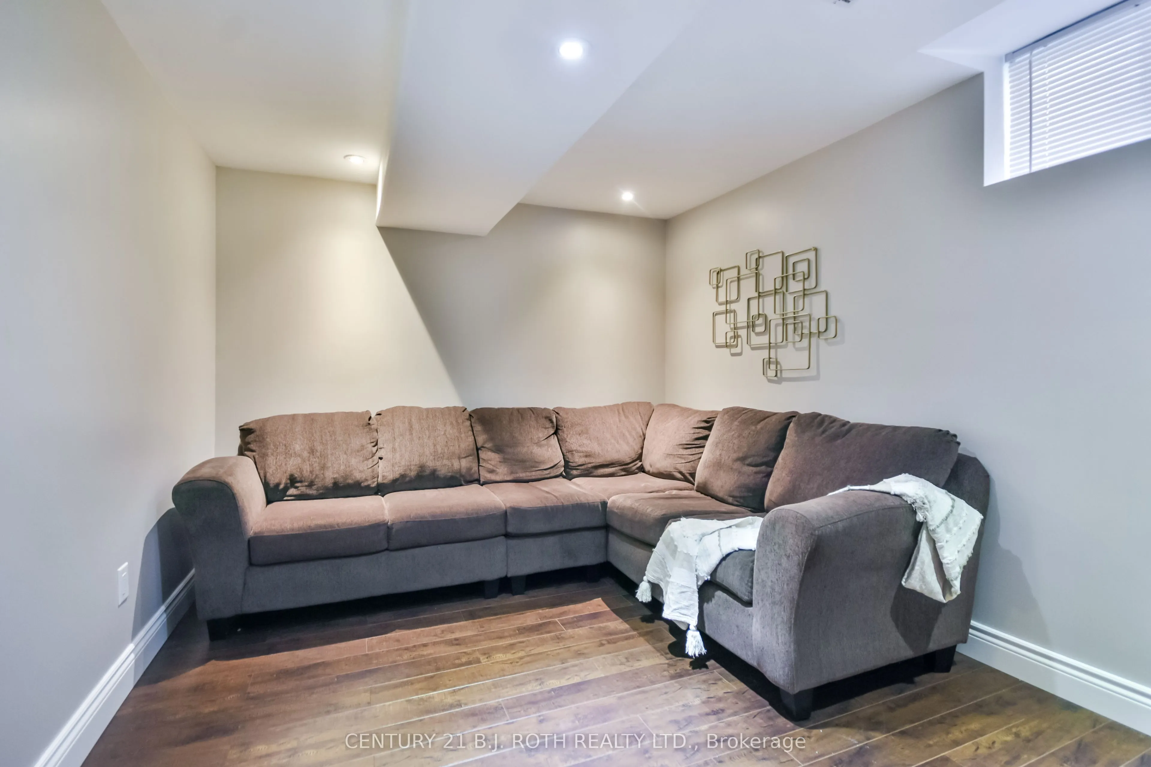 28 Shaina Court