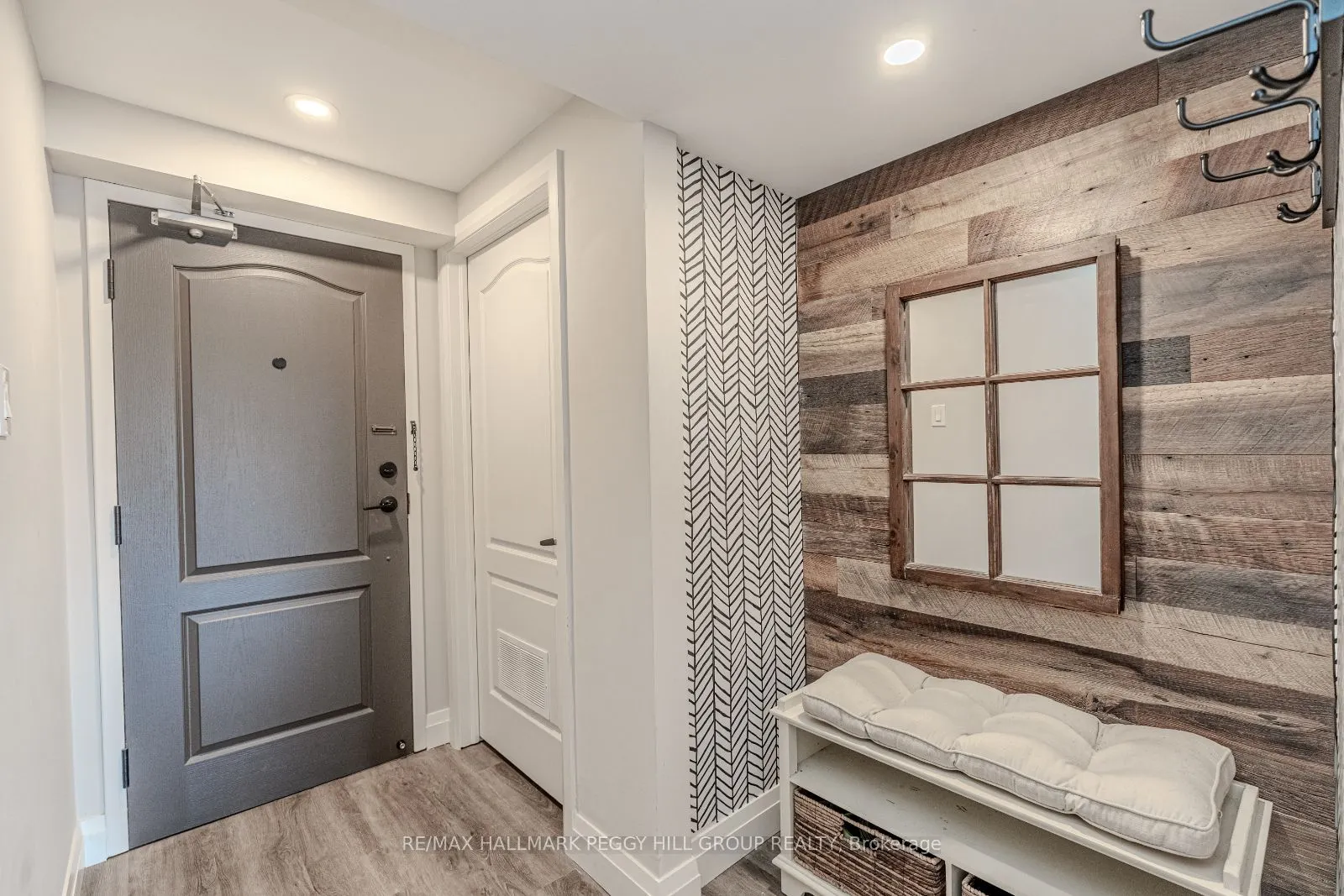 117 Edgehill Drive, #203