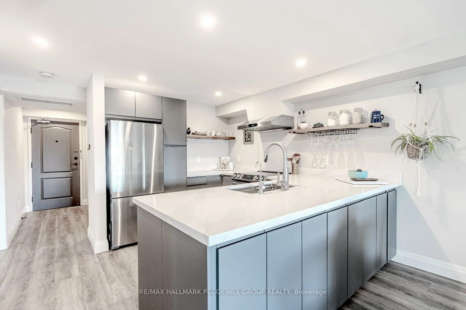 117 Edgehill Drive, #203