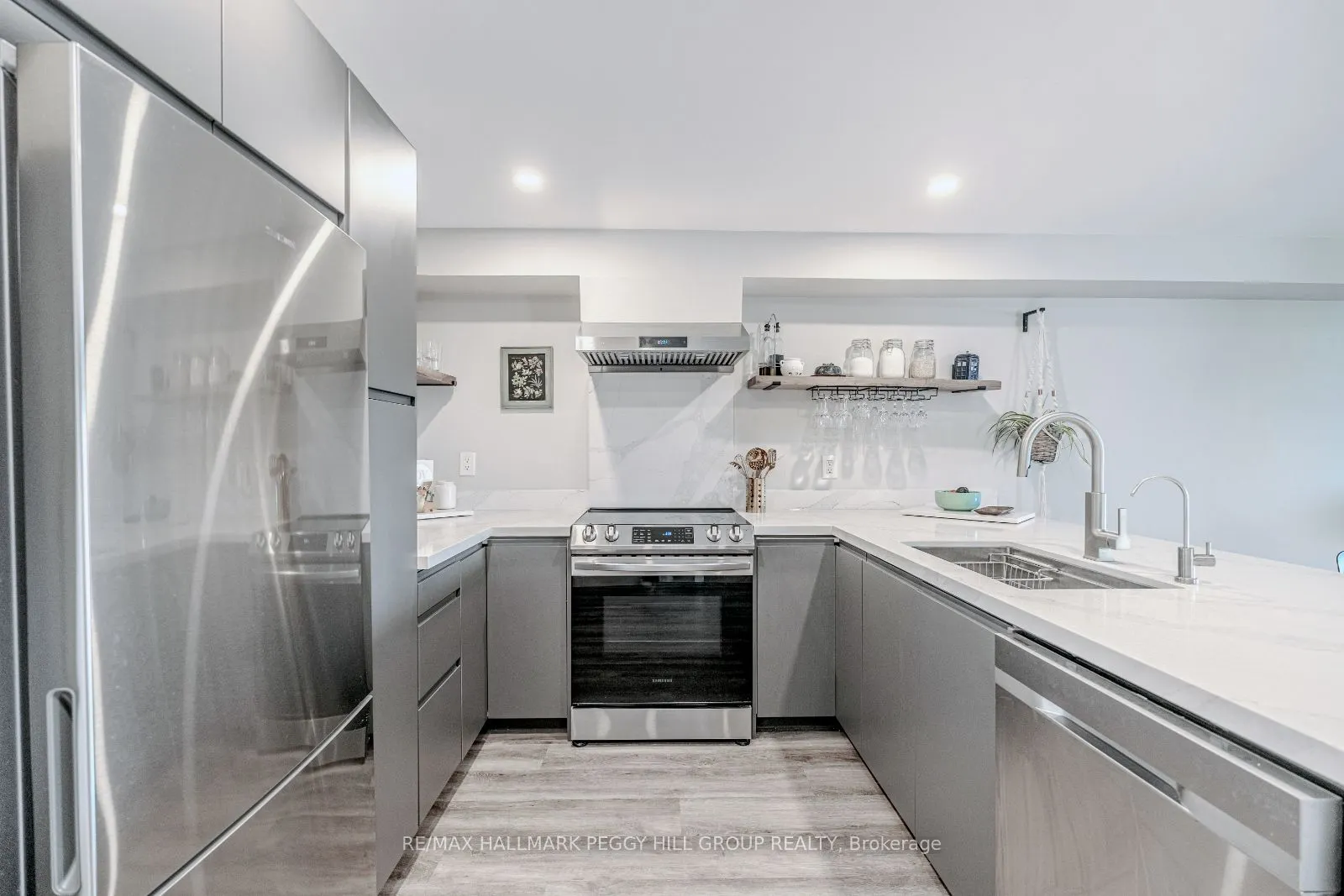 117 Edgehill Drive, #203
