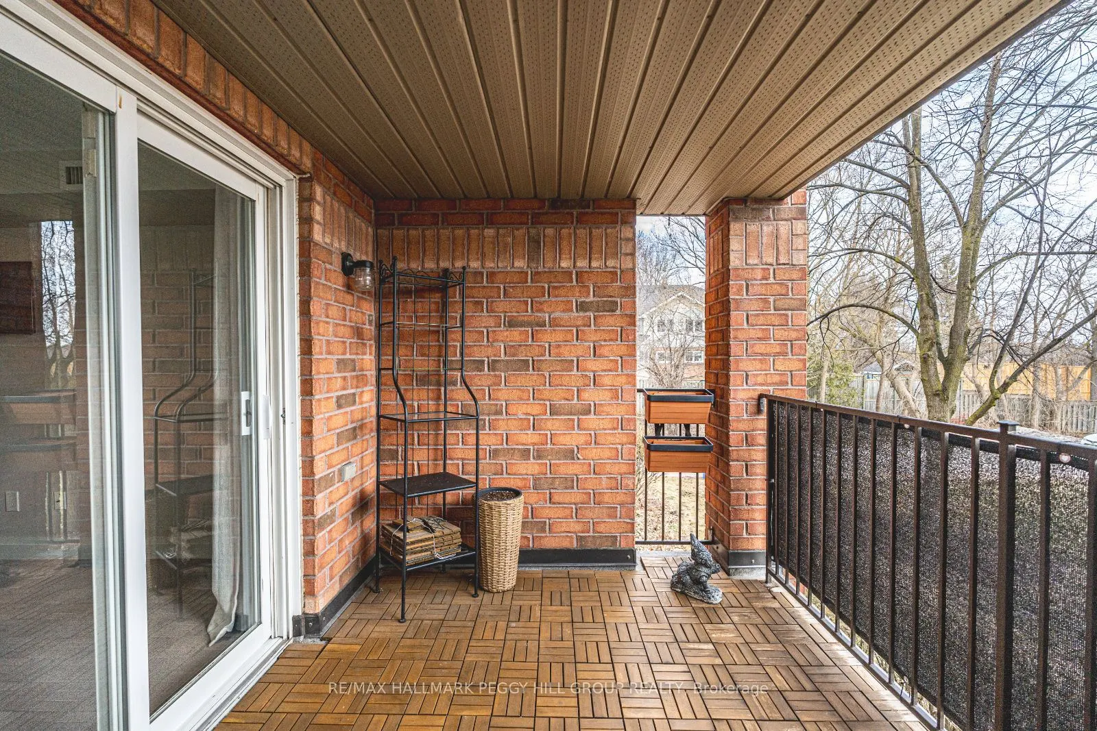 117 Edgehill Drive, #203