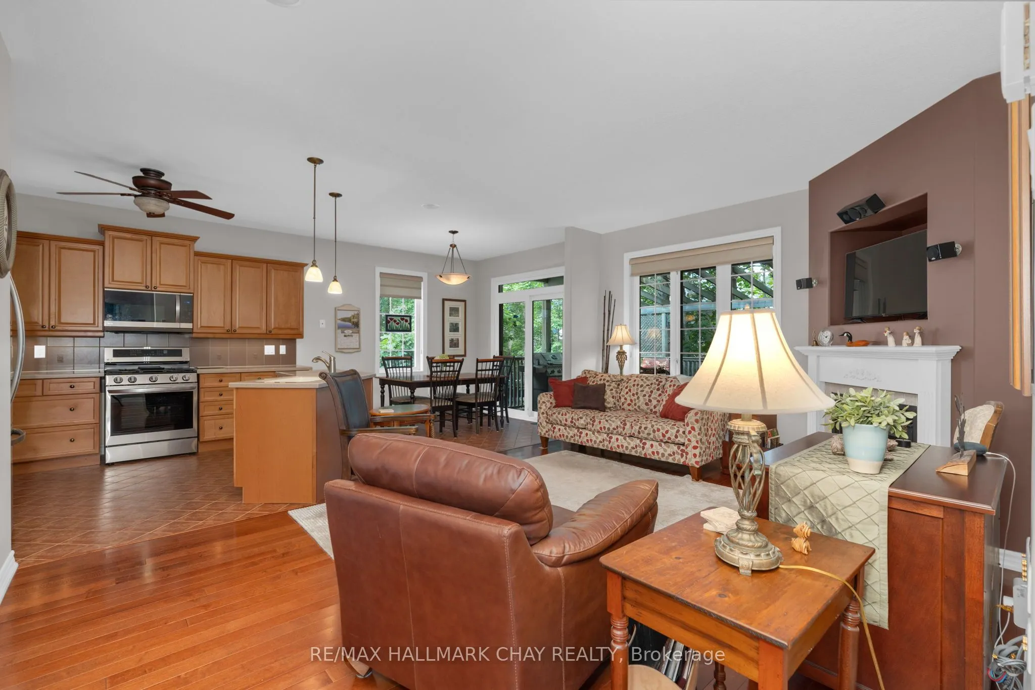 15 OAKMONT Avenue