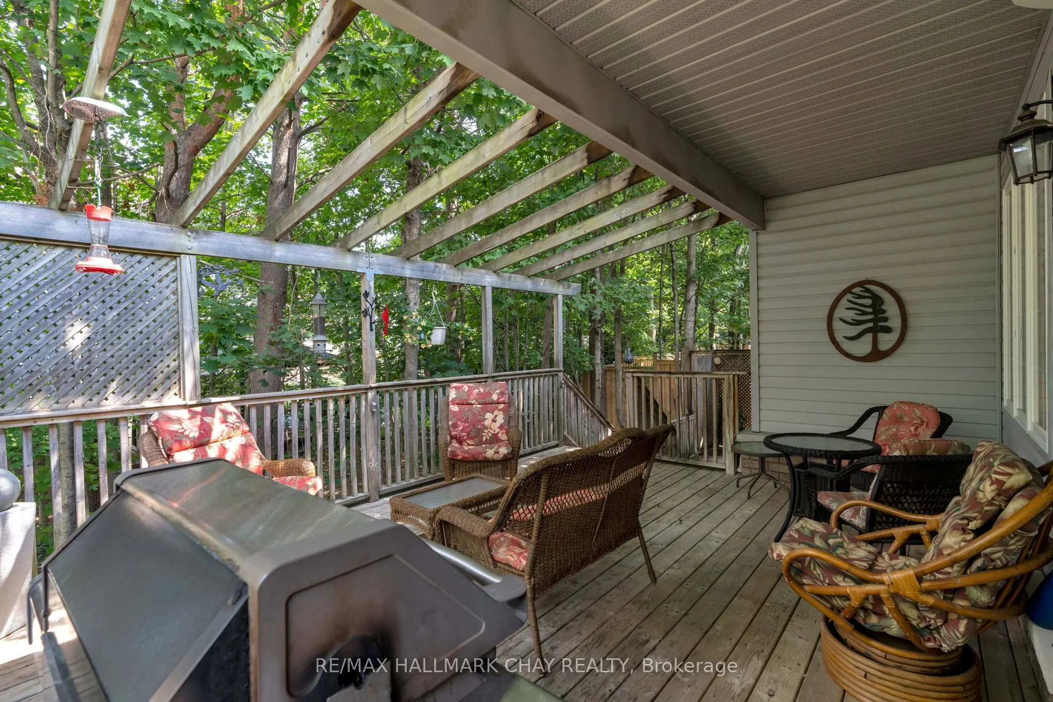 15 OAKMONT Avenue