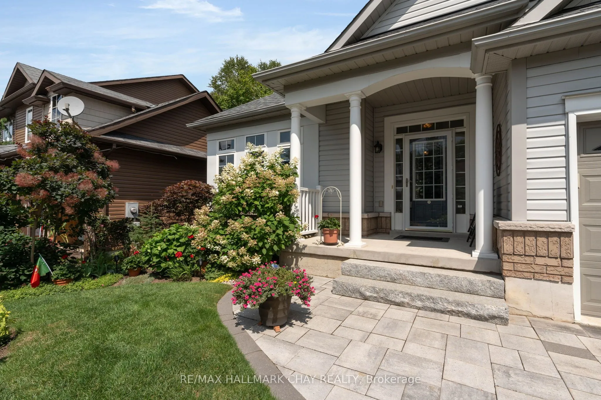 15 OAKMONT Avenue