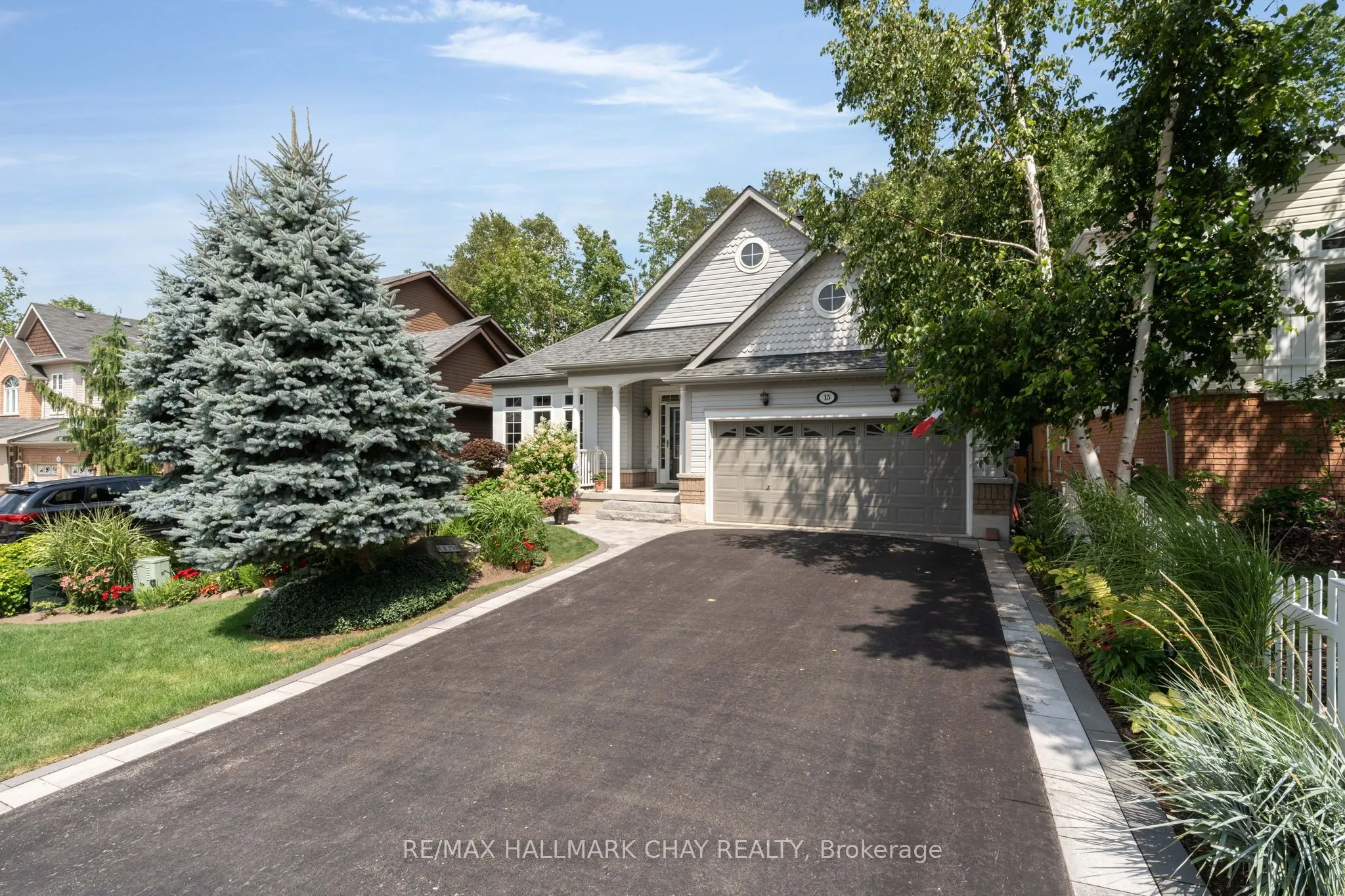 15 OAKMONT Avenue