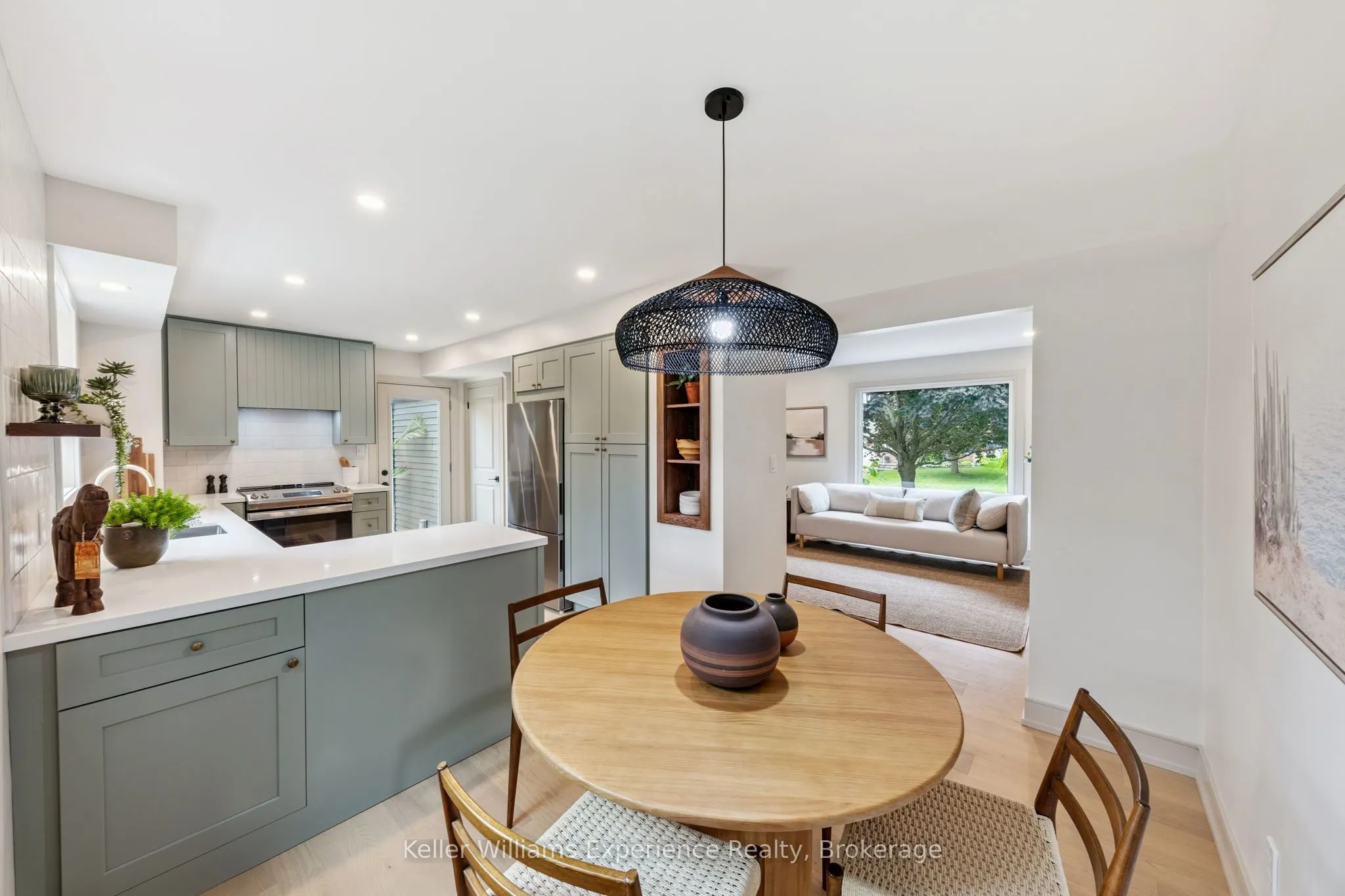 14 Mariposa Drive
