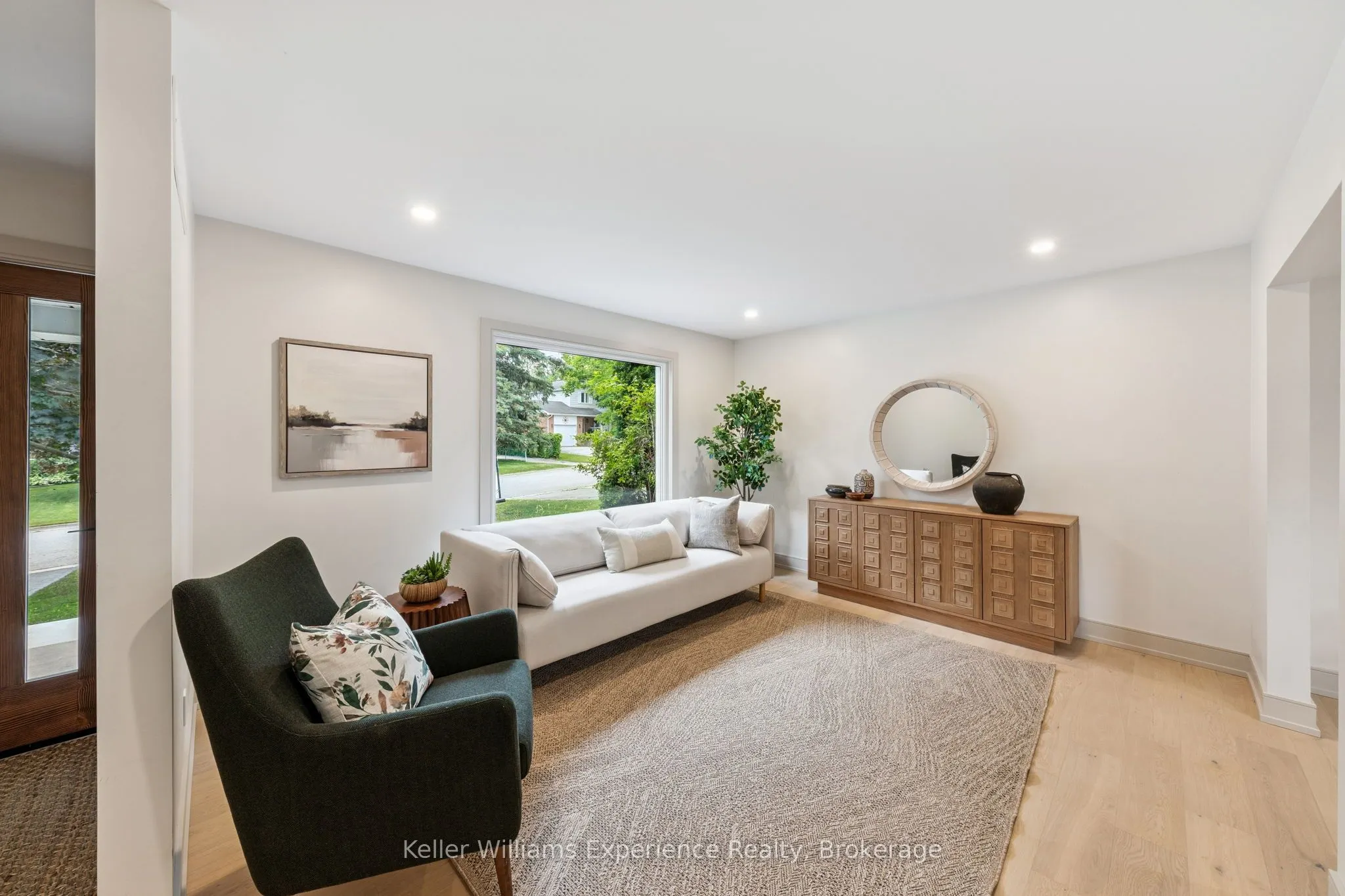 14 Mariposa Drive