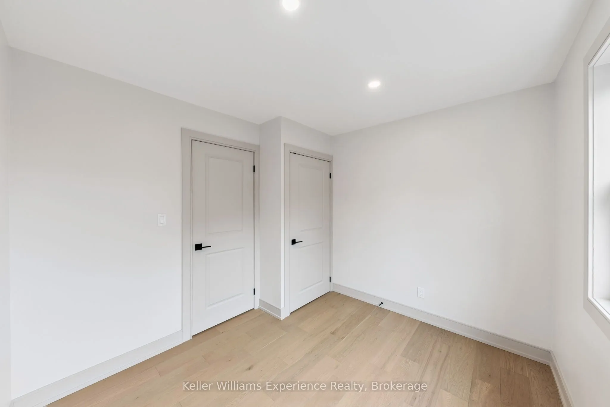 14 Mariposa Drive